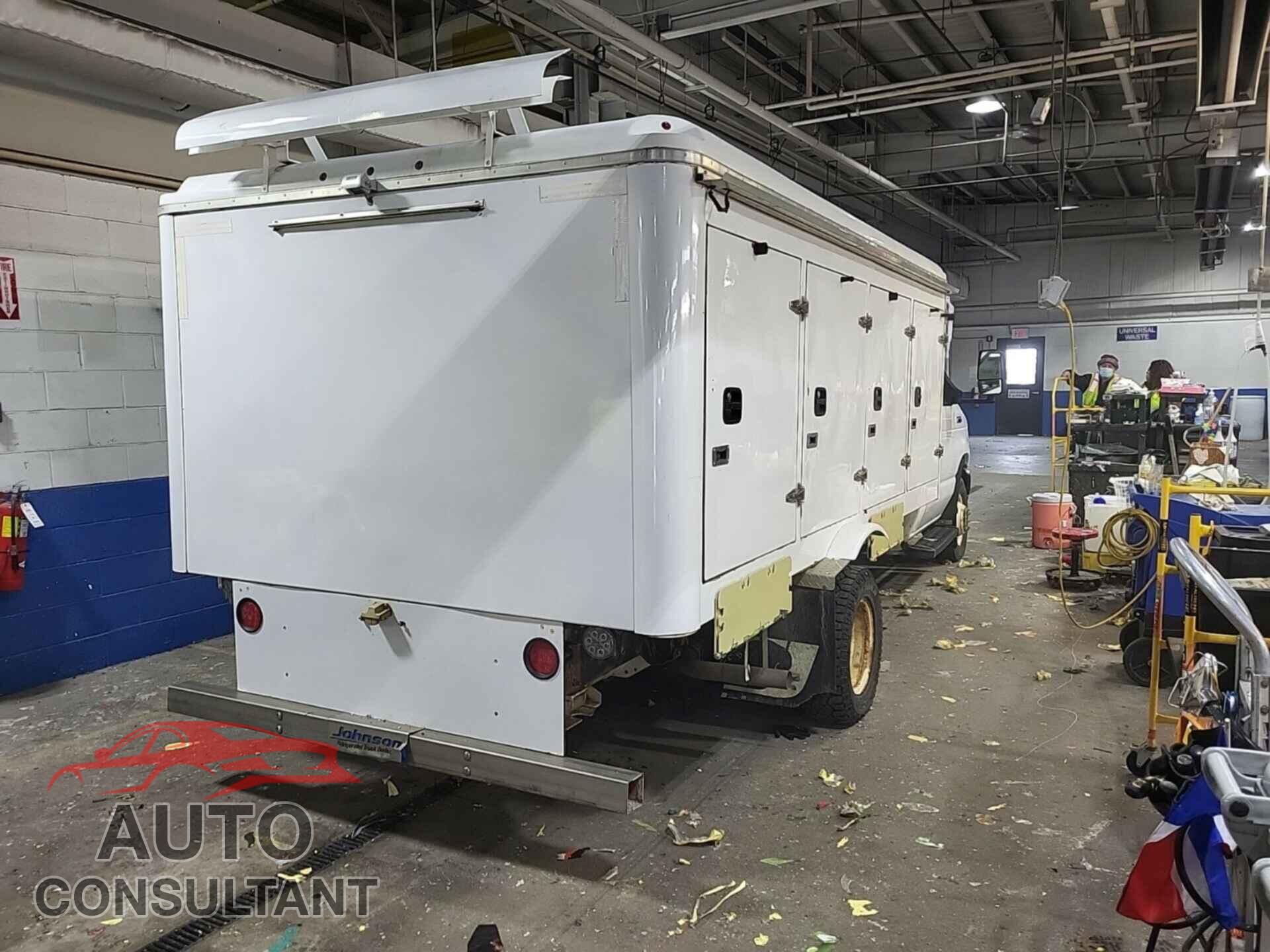 FORD E-450 CUTAWAY 2018 - 1FDXE4FS8JDC33193