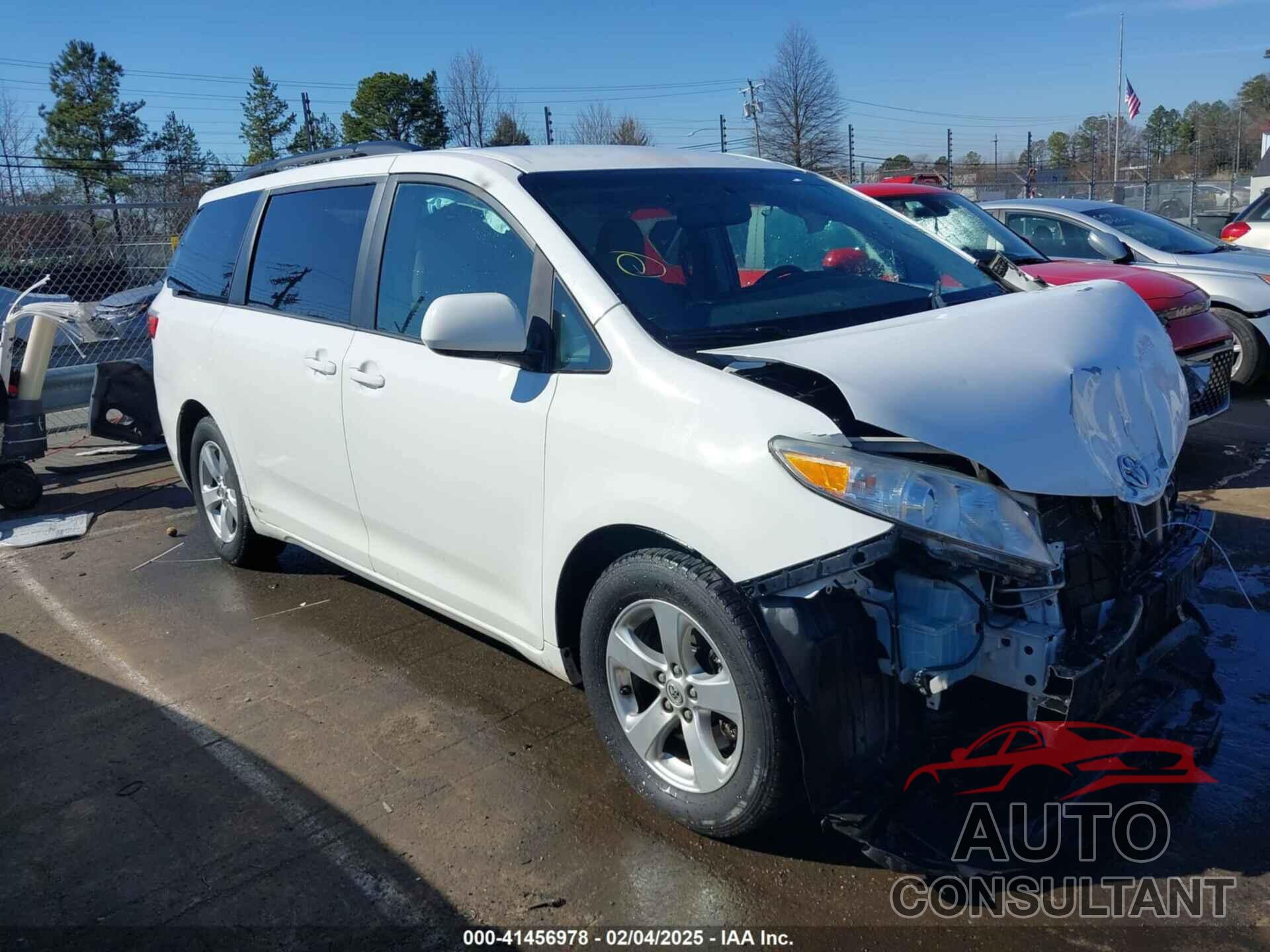 TOYOTA SIENNA 2015 - 5TDKK3DC7FS609780