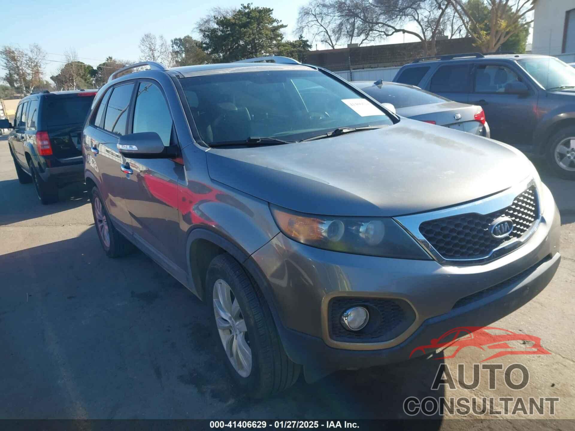 KIA SORENTO 2011 - 5XYKU4A20BG040127