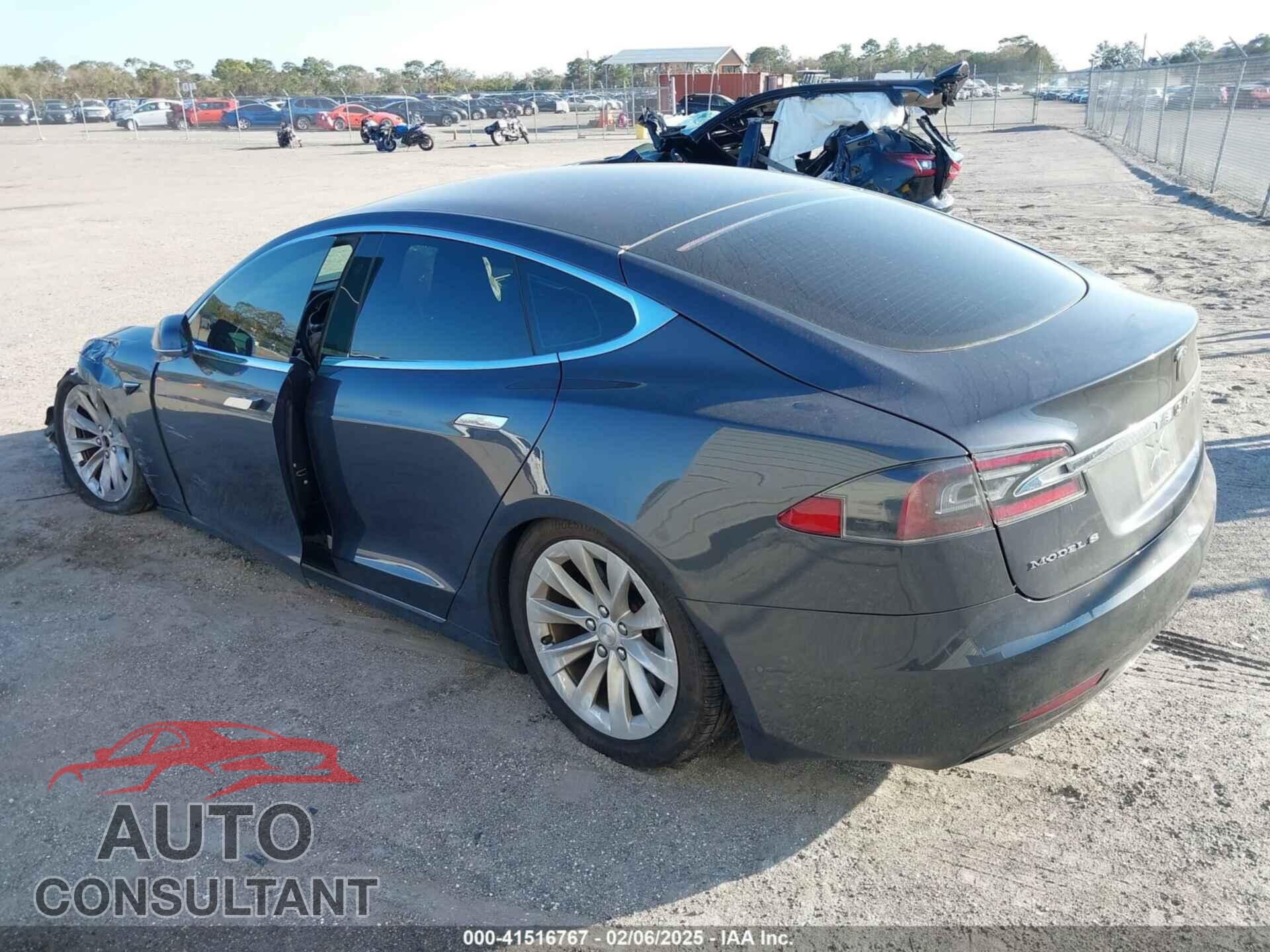 TESLA MODEL S 2017 - 5YJSA1E20HF200248
