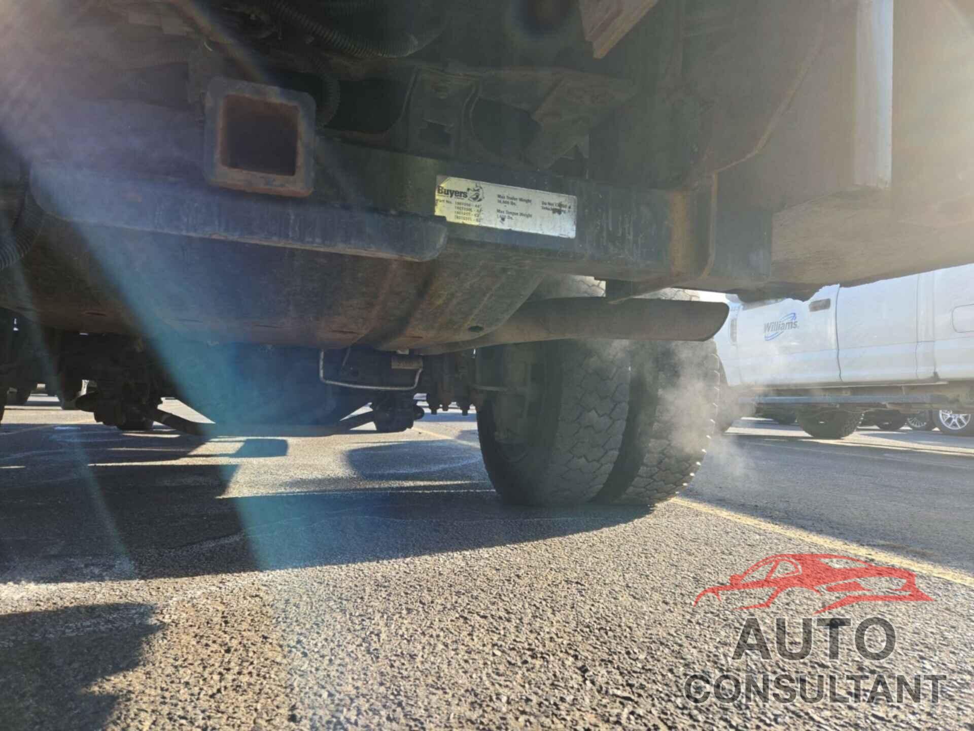 FORD F-450 CHASSIS 2017 - 1FDUF4HY5HEB37592