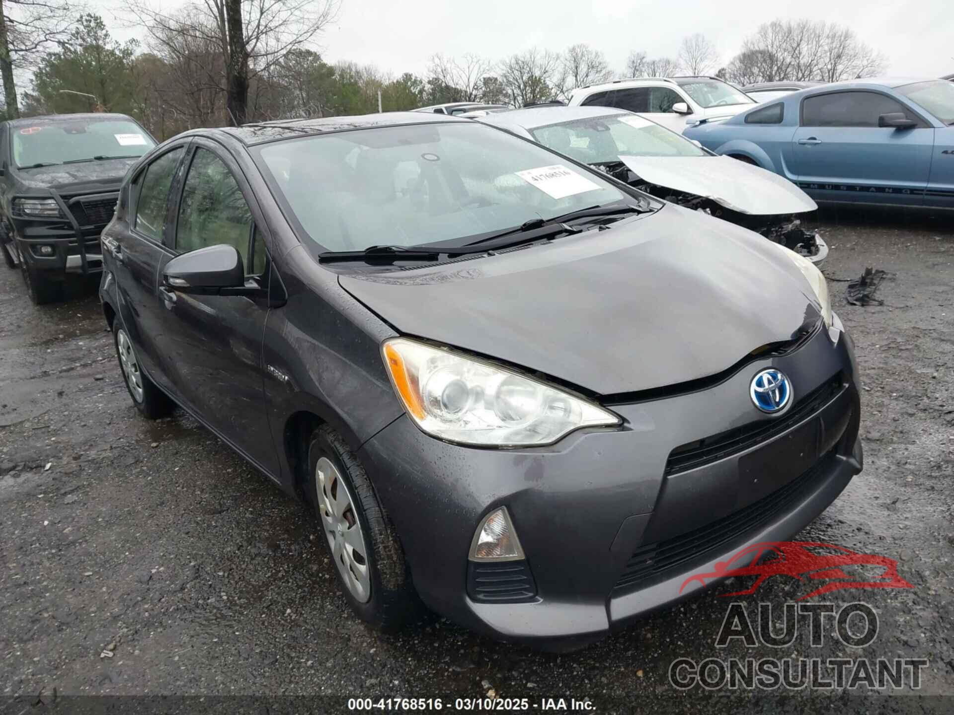 TOYOTA PRIUS C 2013 - JTDKDTB32D1548295
