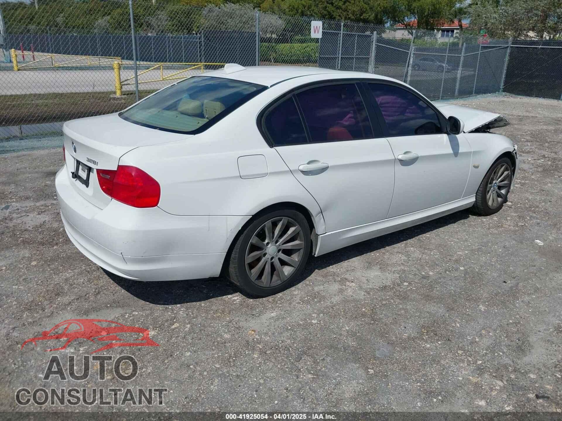 BMW 328I 2011 - WBAPH7C53BE461025