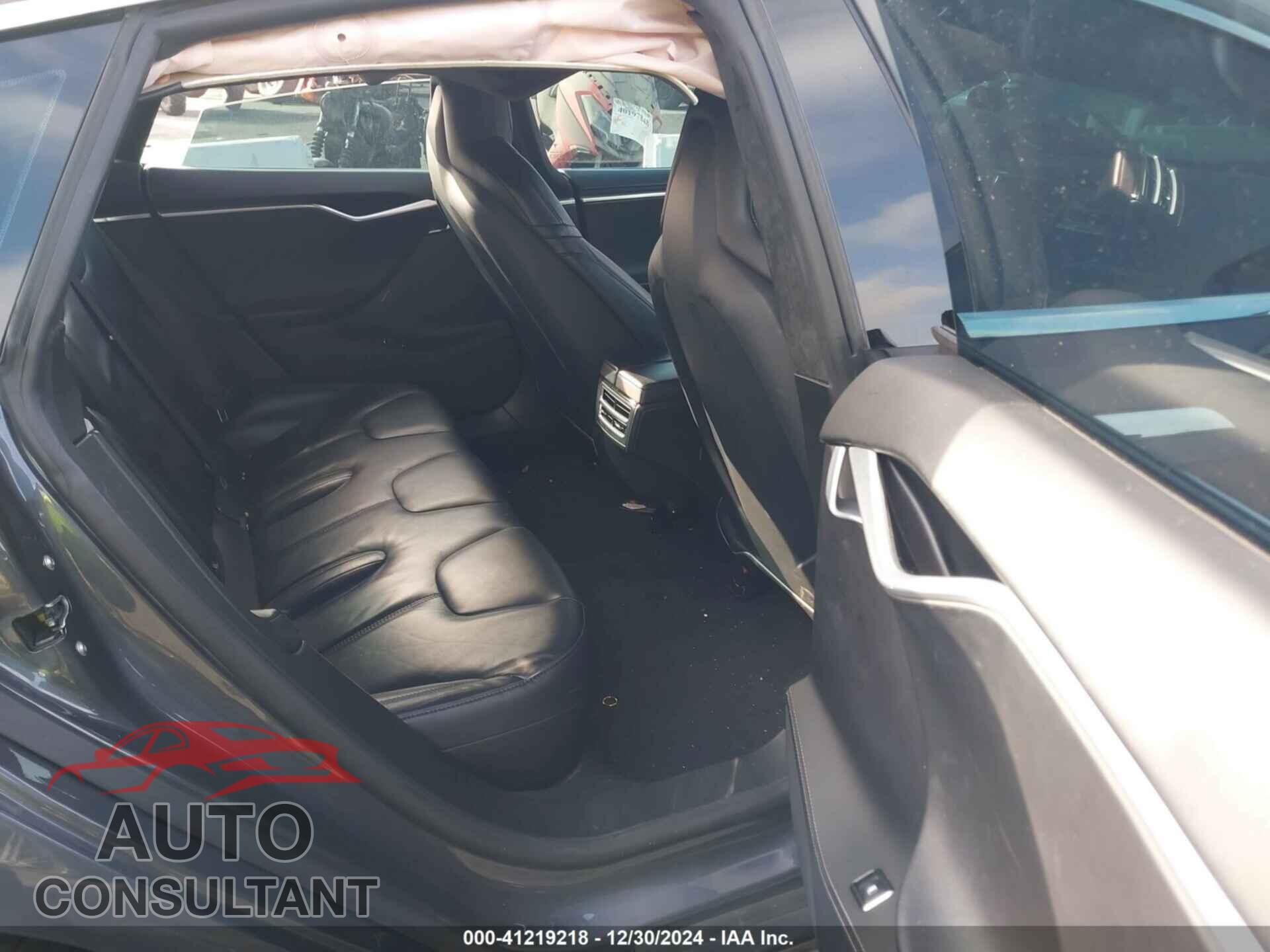 TESLA MODEL S 2015 - 5YJSA1E48FF112739