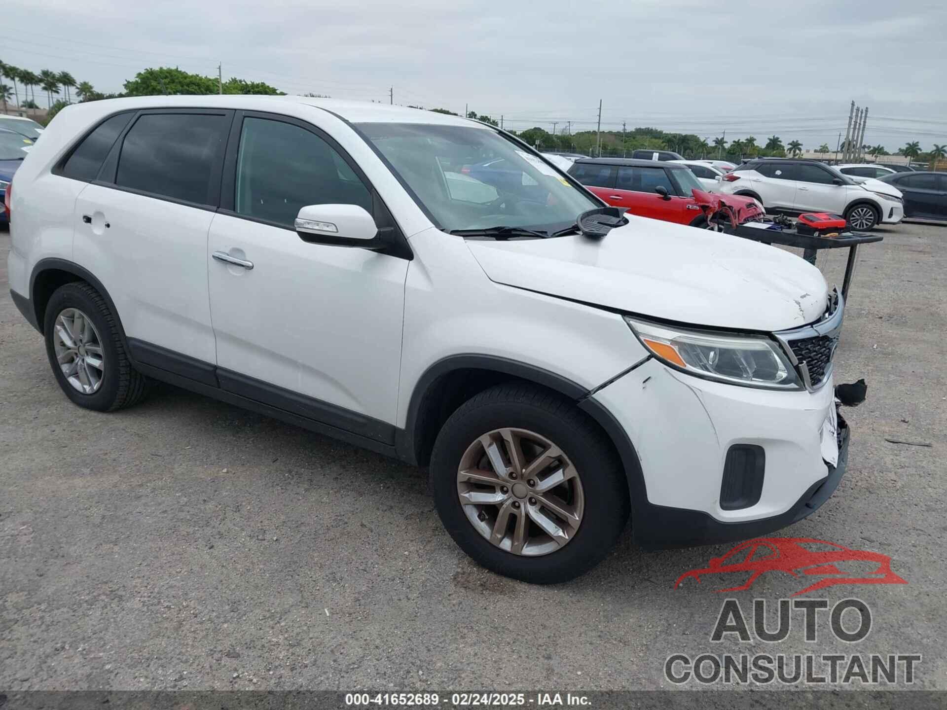 KIA SORENTO 2015 - 5XYKT3A68FG599401