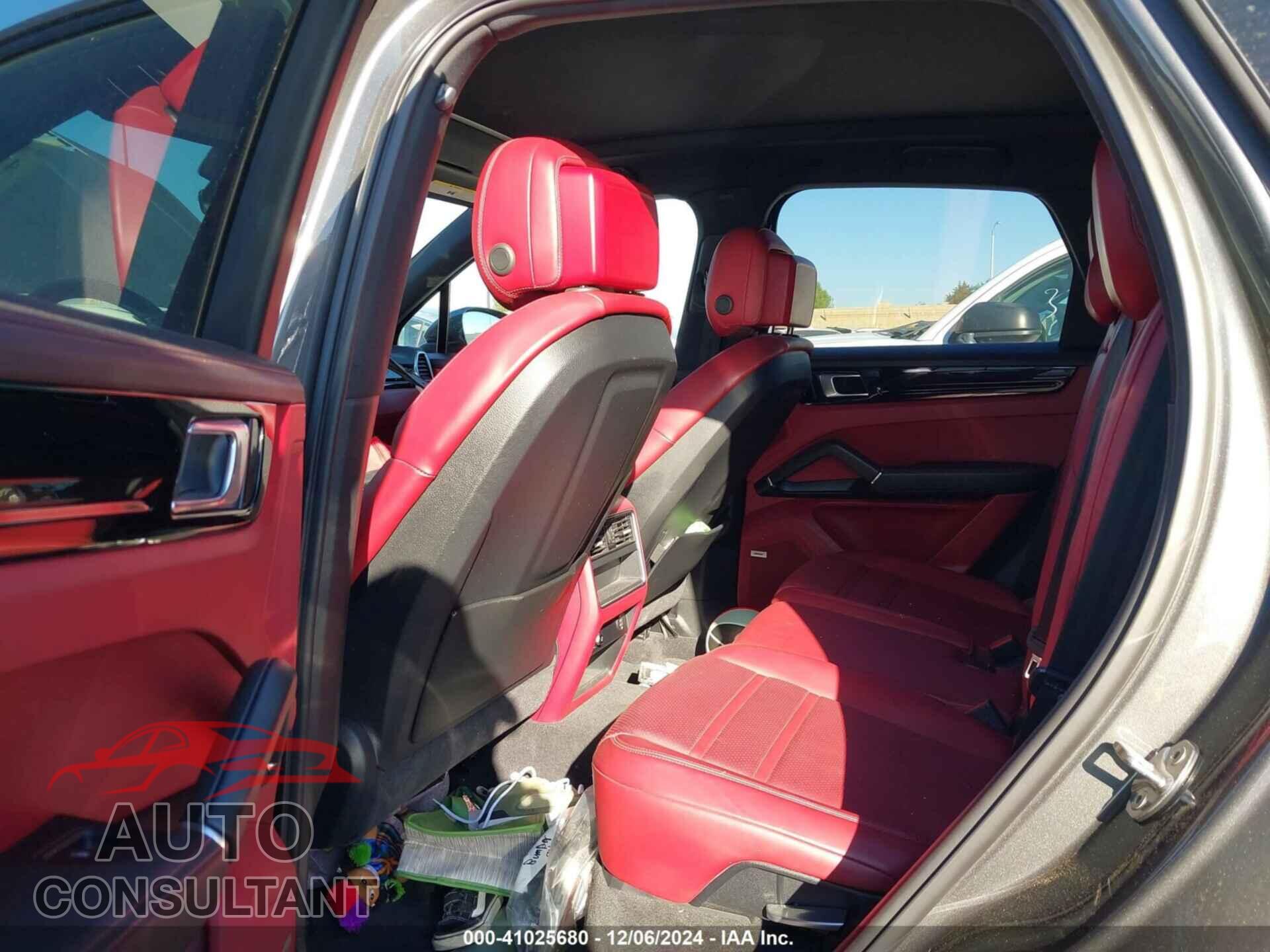 PORSCHE CAYENNE 2019 - WP1AA2AY7KDA14182