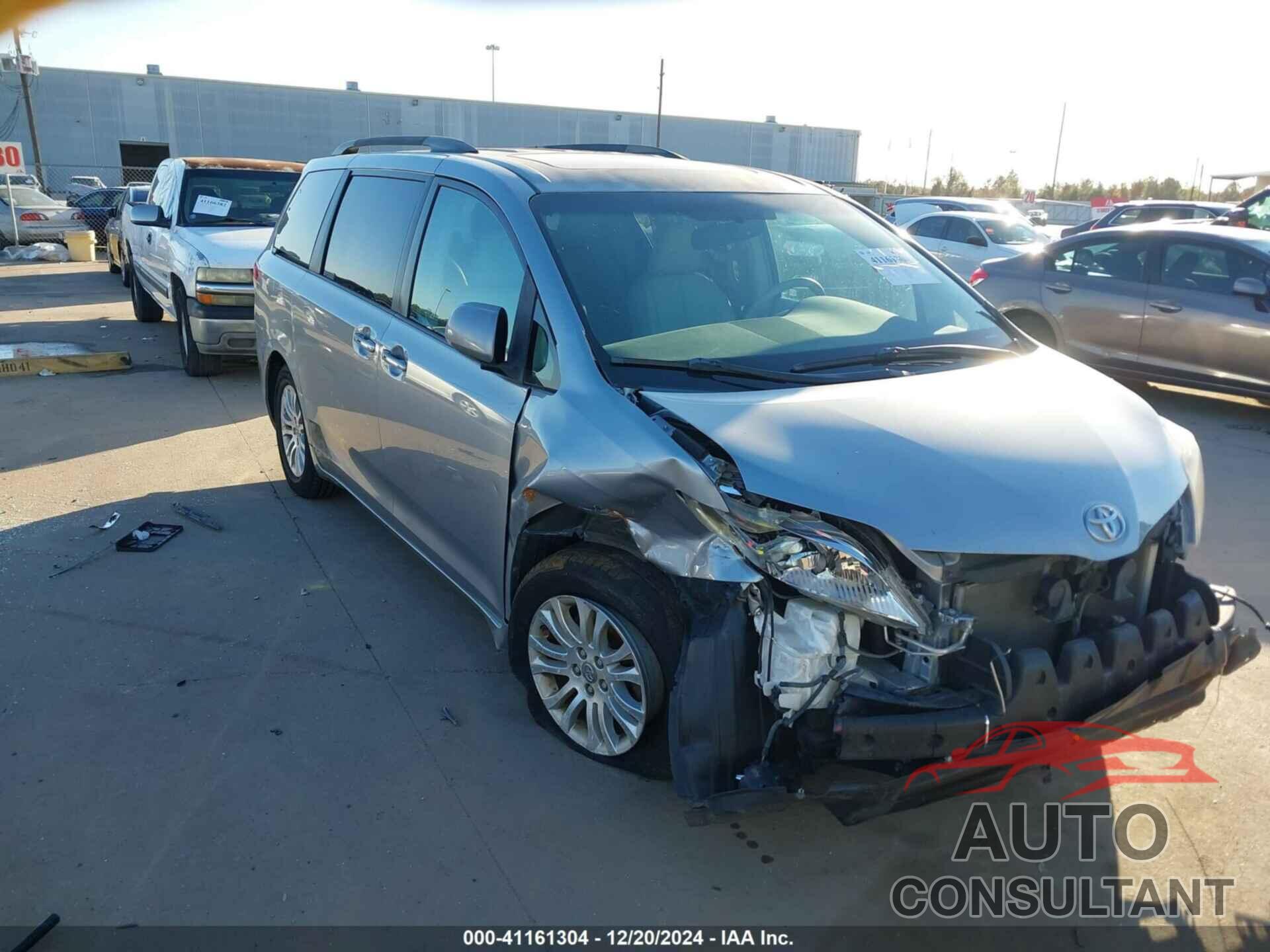 TOYOTA SIENNA 2011 - 5TDYK3DC7BS160430