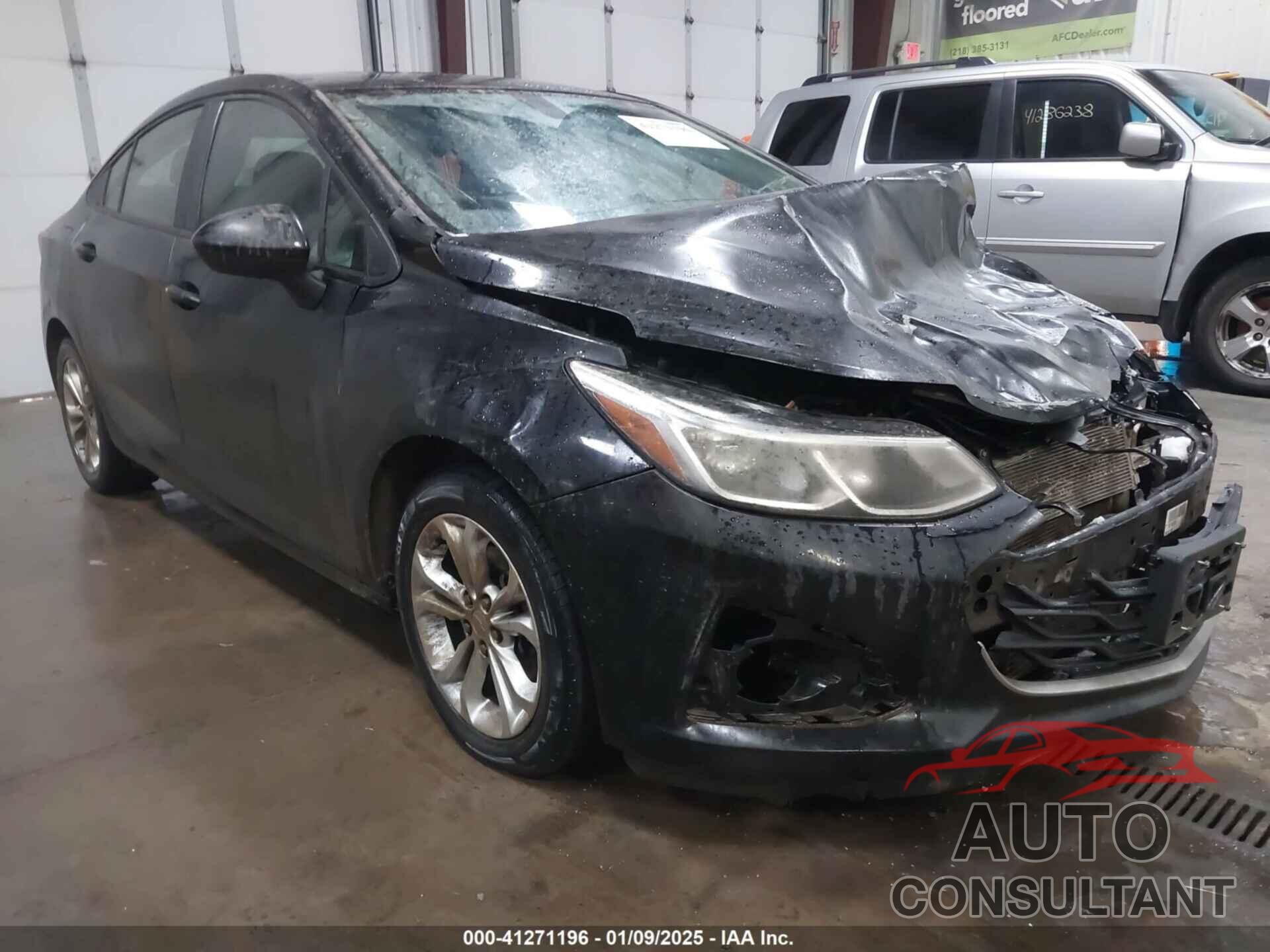 CHEVROLET CRUZE 2019 - 1G1BC5SM2K7100293