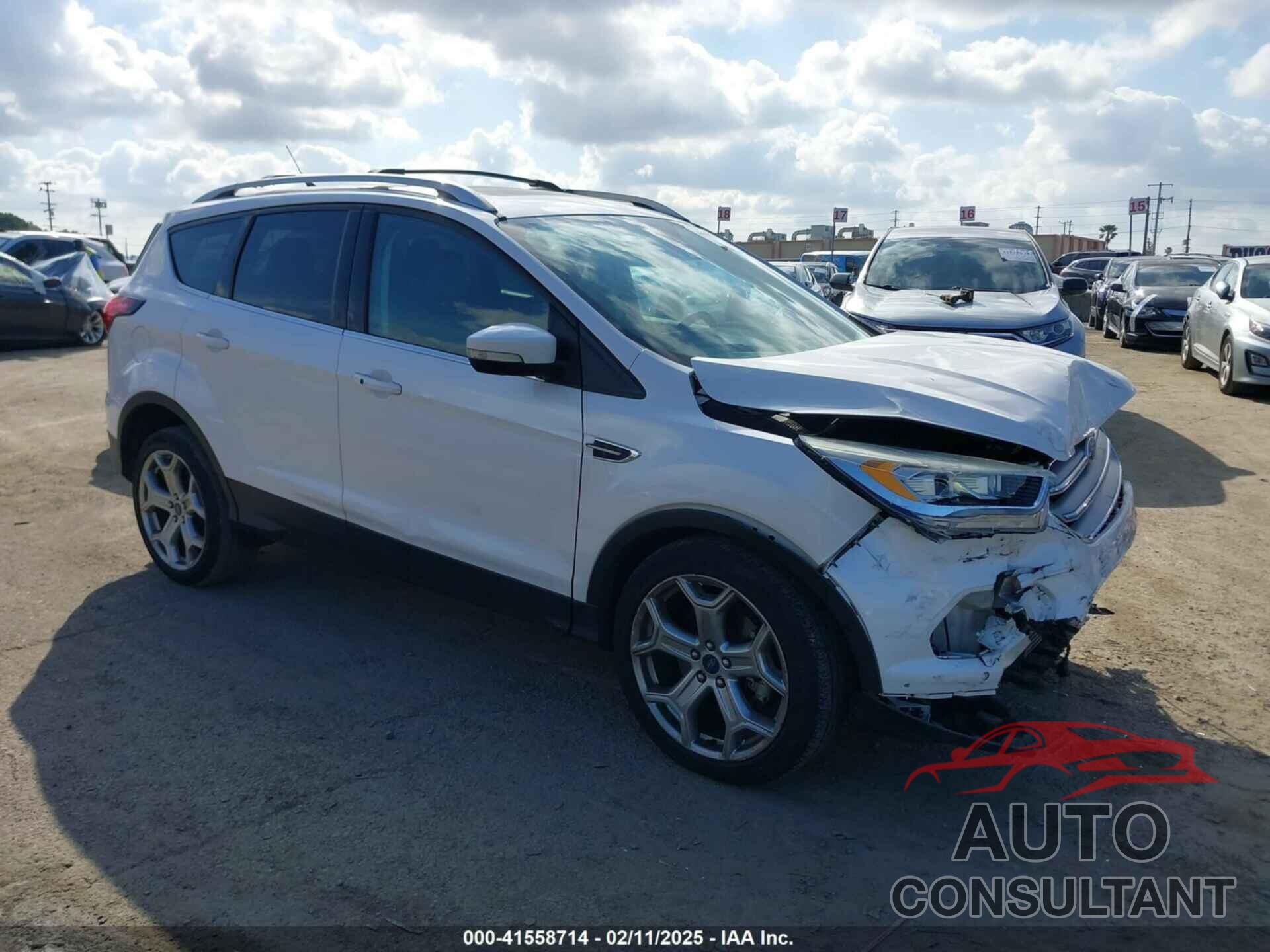 FORD ESCAPE 2019 - 1FMCU0J98KUA06117