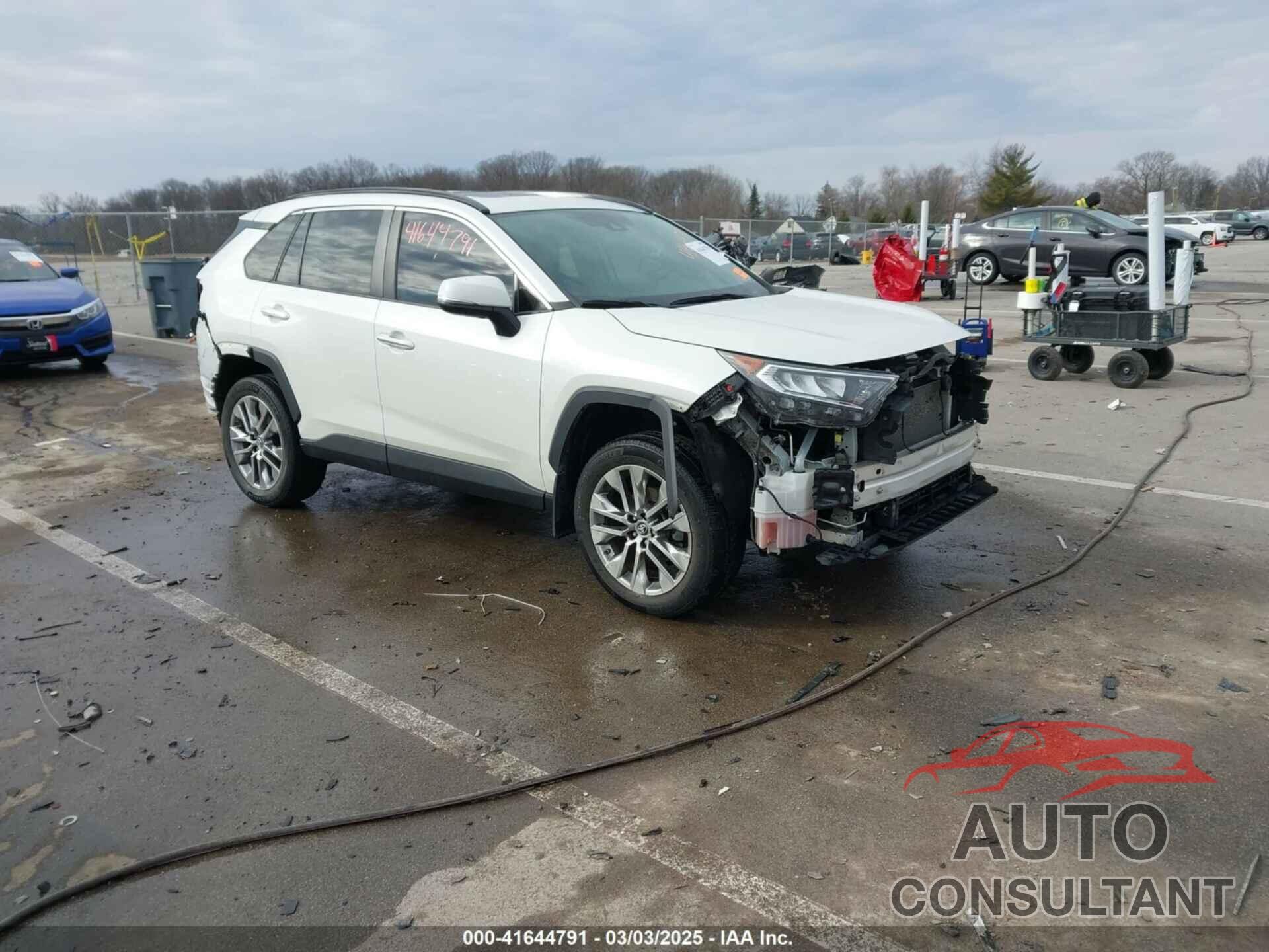 TOYOTA RAV4 2019 - 2T3N1RFVXKW071165