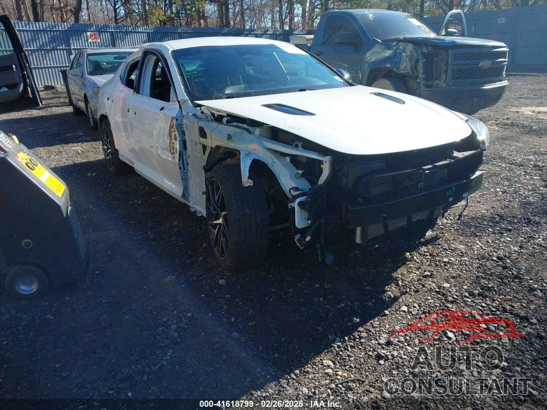 KIA STINGER 2023 - KNAE35LD6P6134279