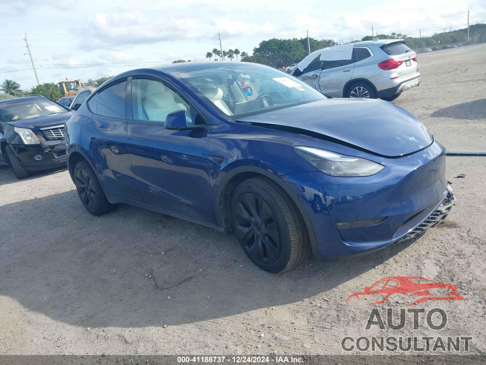 TESLA MODEL Y 2024 - 7SAYGDEE8RA307540