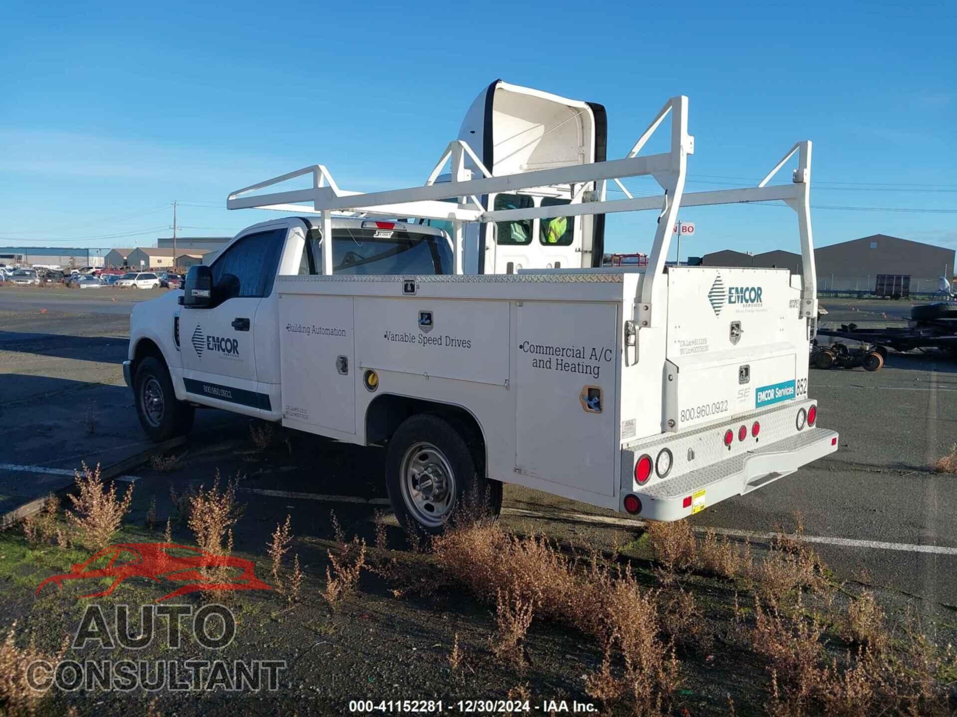 FORD F-350 CHASSIS 2017 - 1FDBF3E67HEB53751