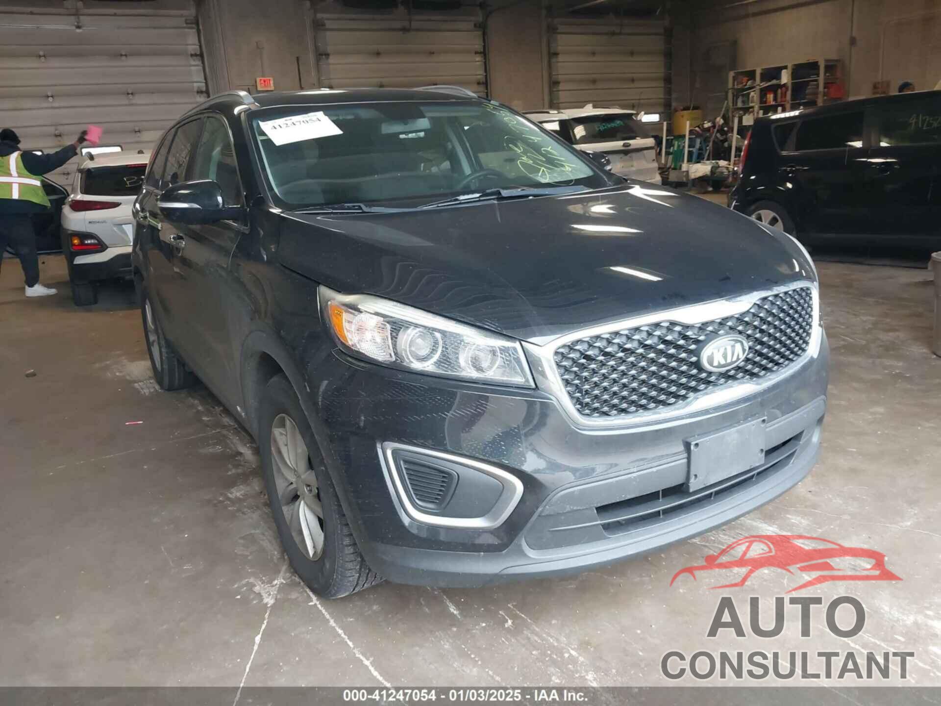 KIA SORENTO 2017 - 5XYPGDA57HG191255