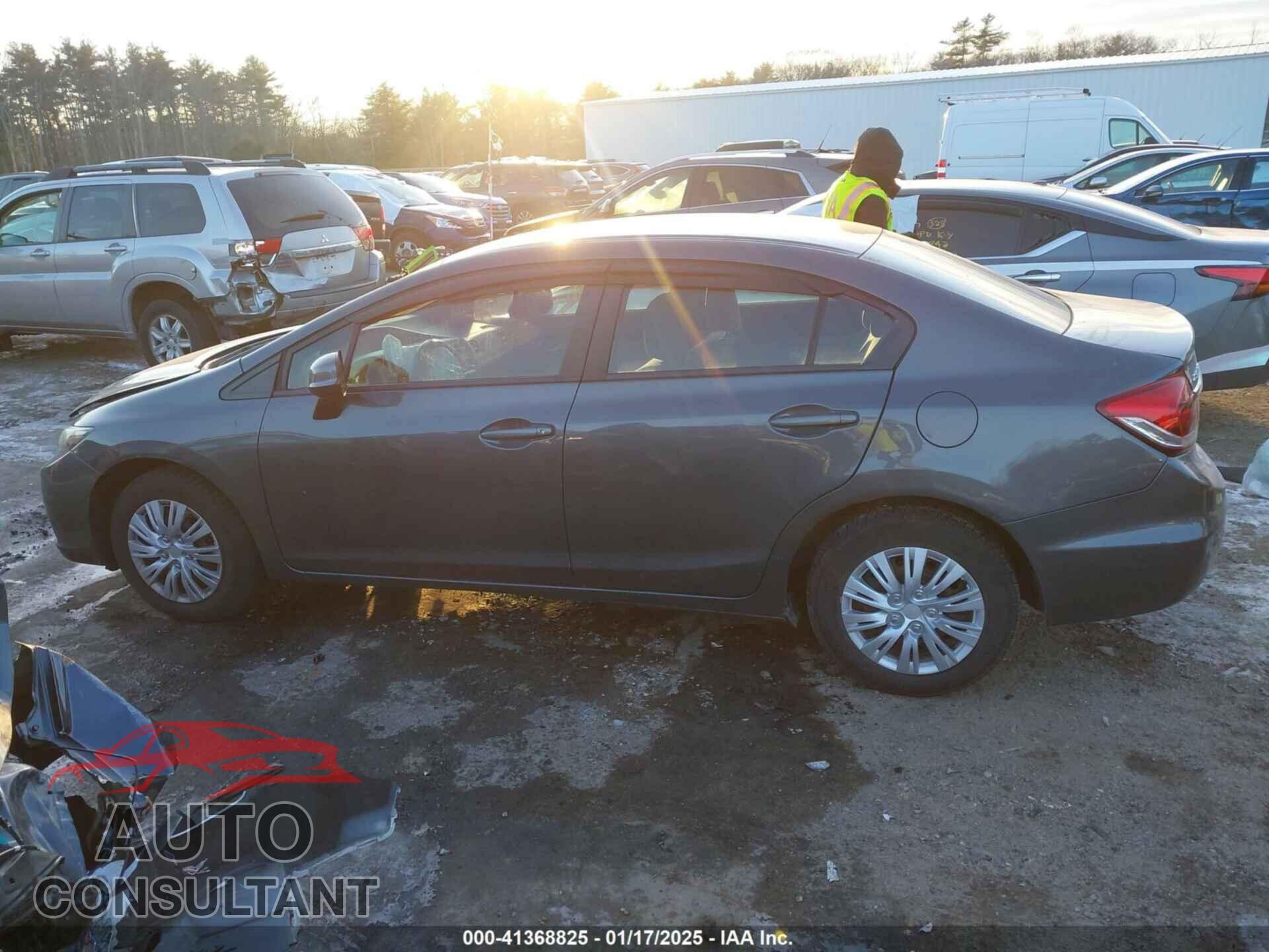 HONDA CIVIC 2013 - 2HGFB2F55DH560182