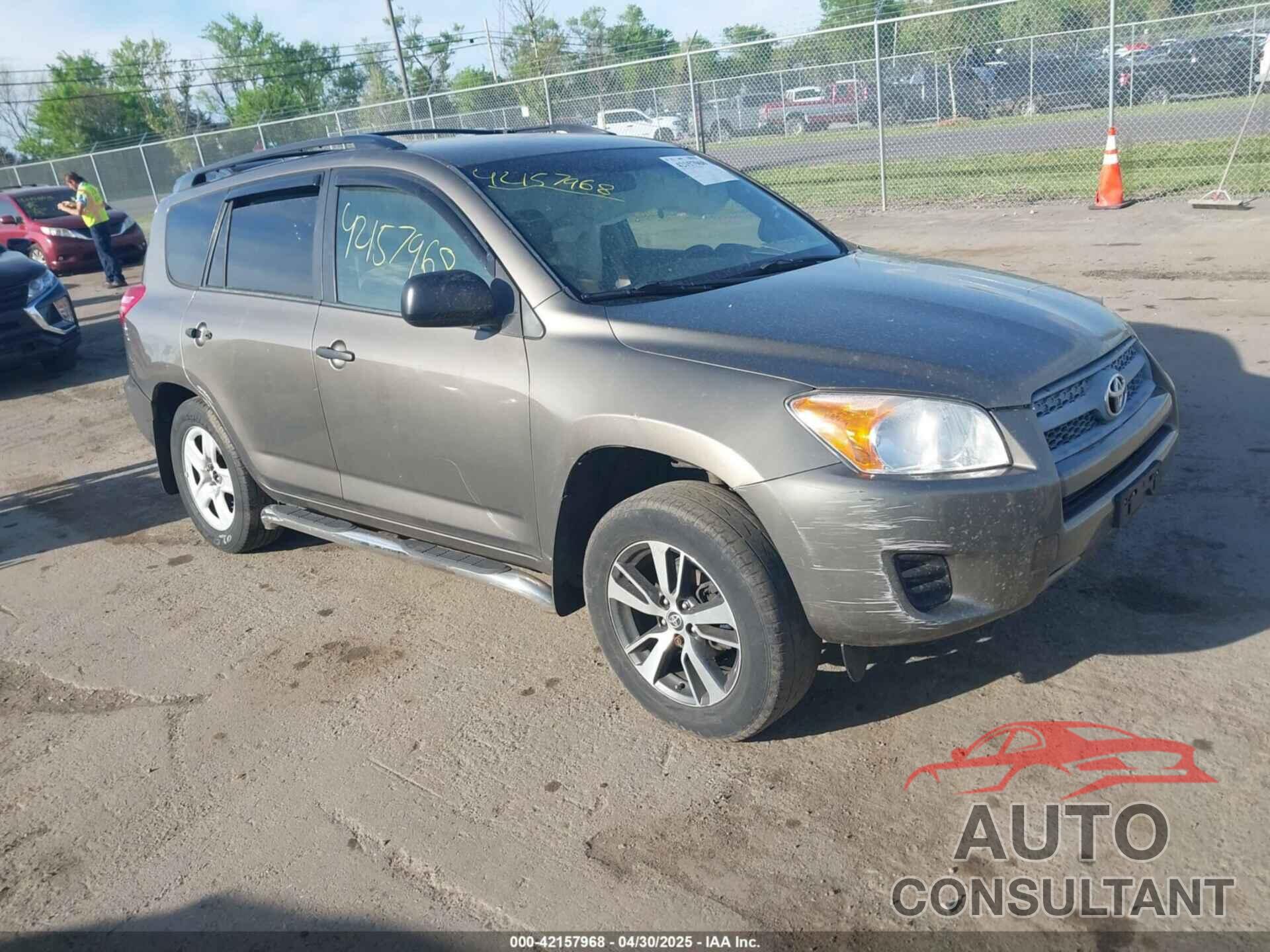 TOYOTA RAV4 2011 - 2T3BF4DV7BW096731
