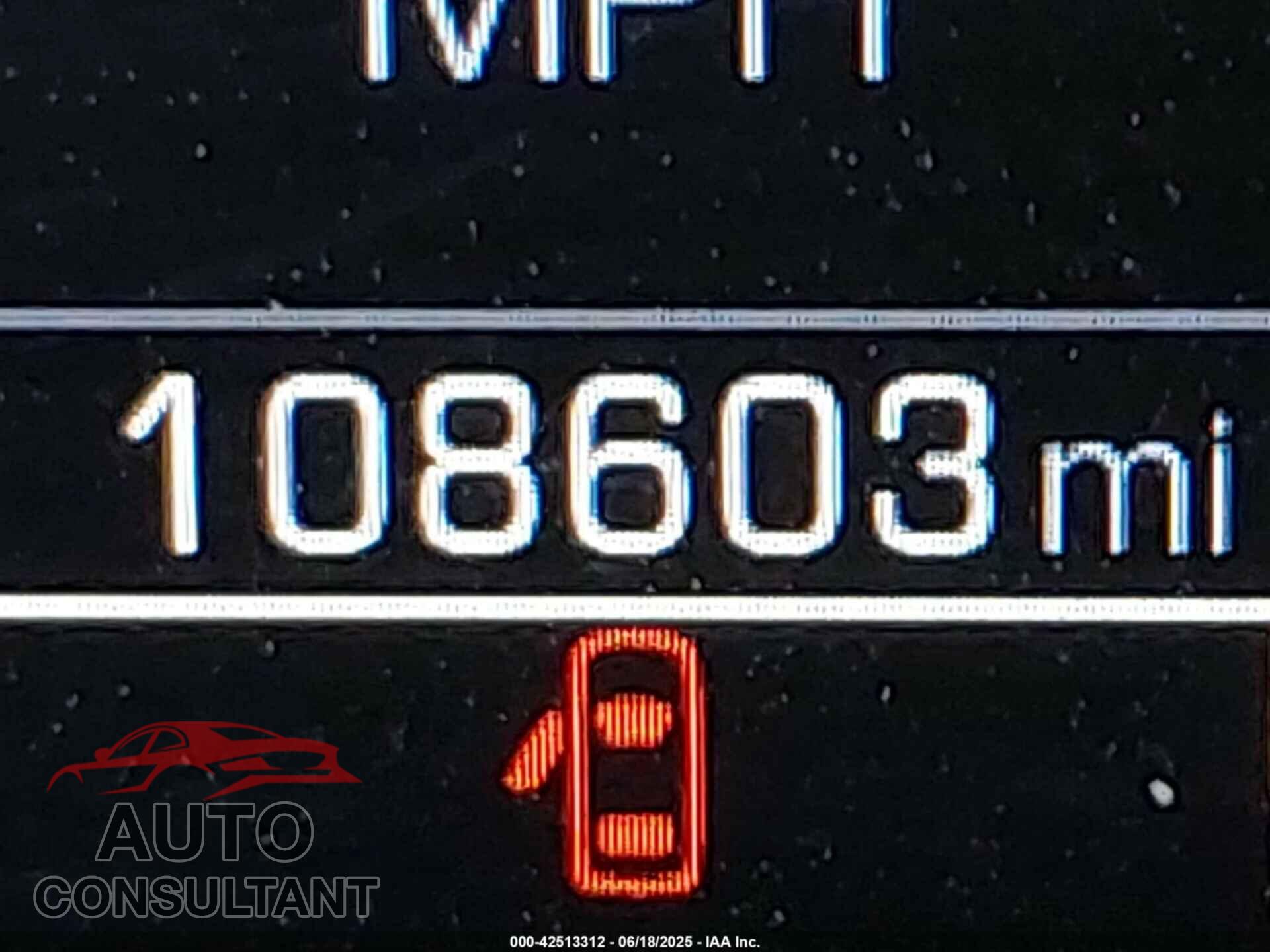 CHEVROLET SUBURBAN 2019 - 1GNSCHKC3KR347317