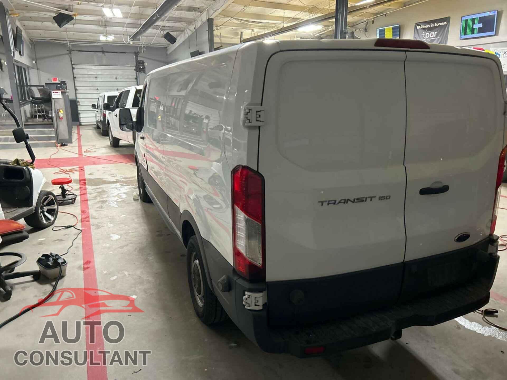FORD TRANSIT-150 2015 - 1FTNE2YM3FKB29986