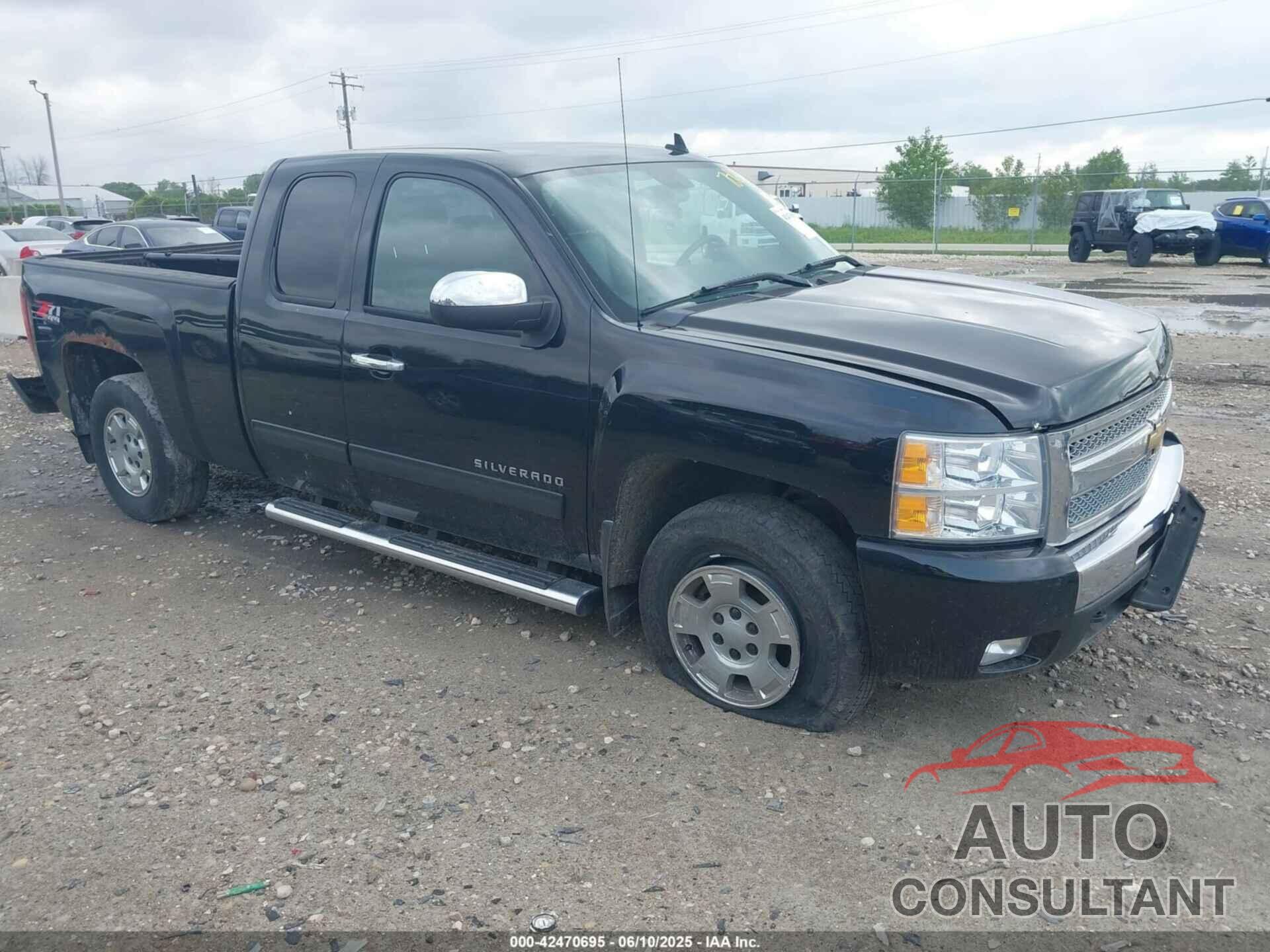 CHEVROLET SILVERADO 1500 2011 - 1GCRKSE37BZ381313