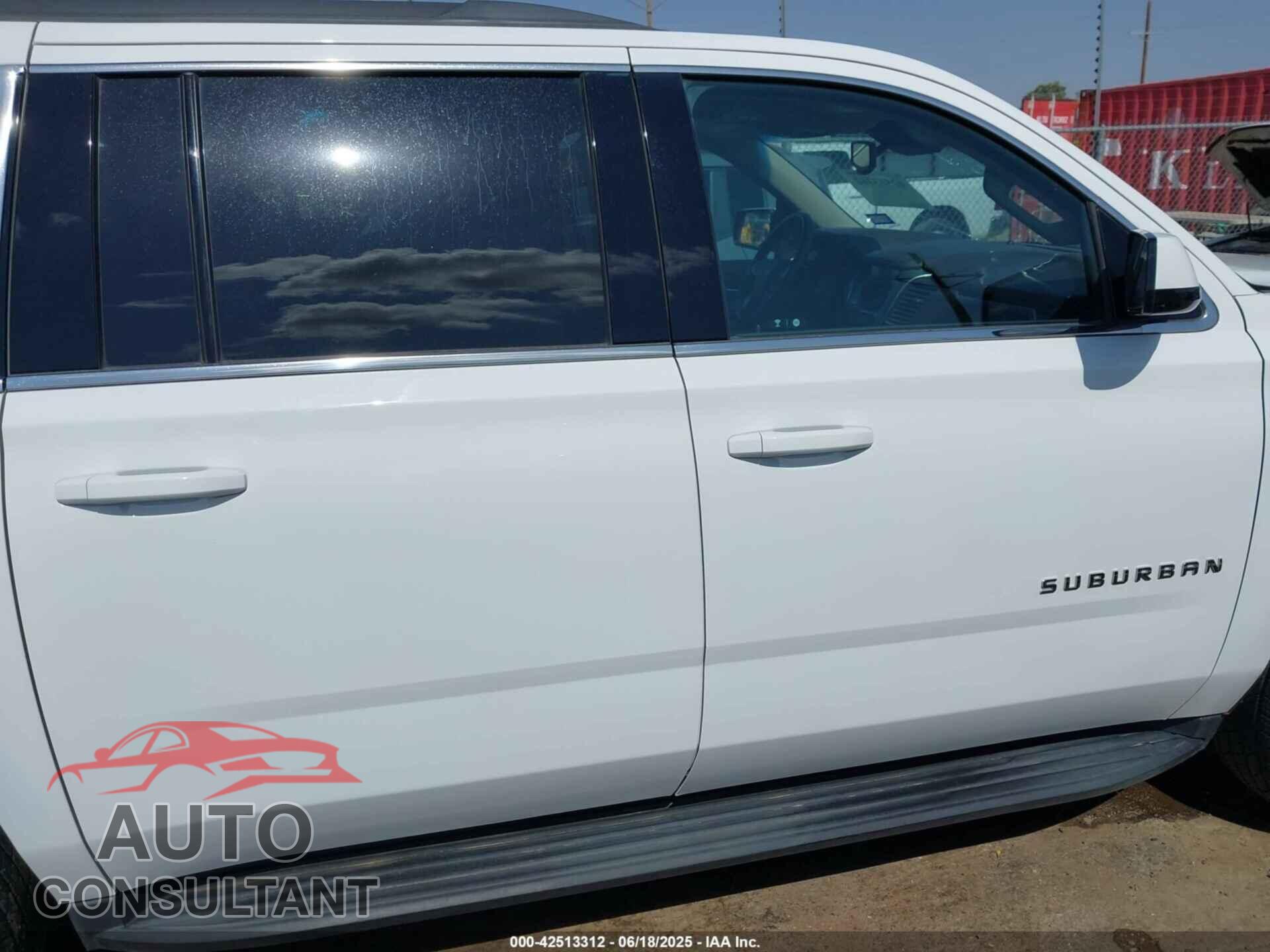CHEVROLET SUBURBAN 2019 - 1GNSCHKC3KR347317