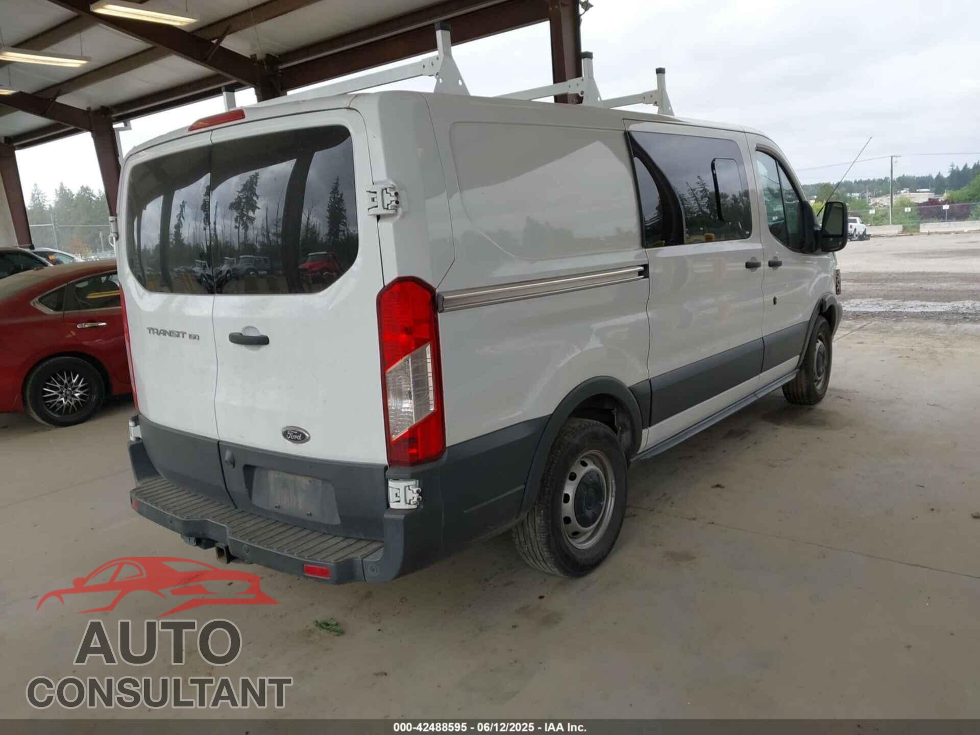 FORD TRANSIT-150 2015 - 1FTNE1YM3FKB29769