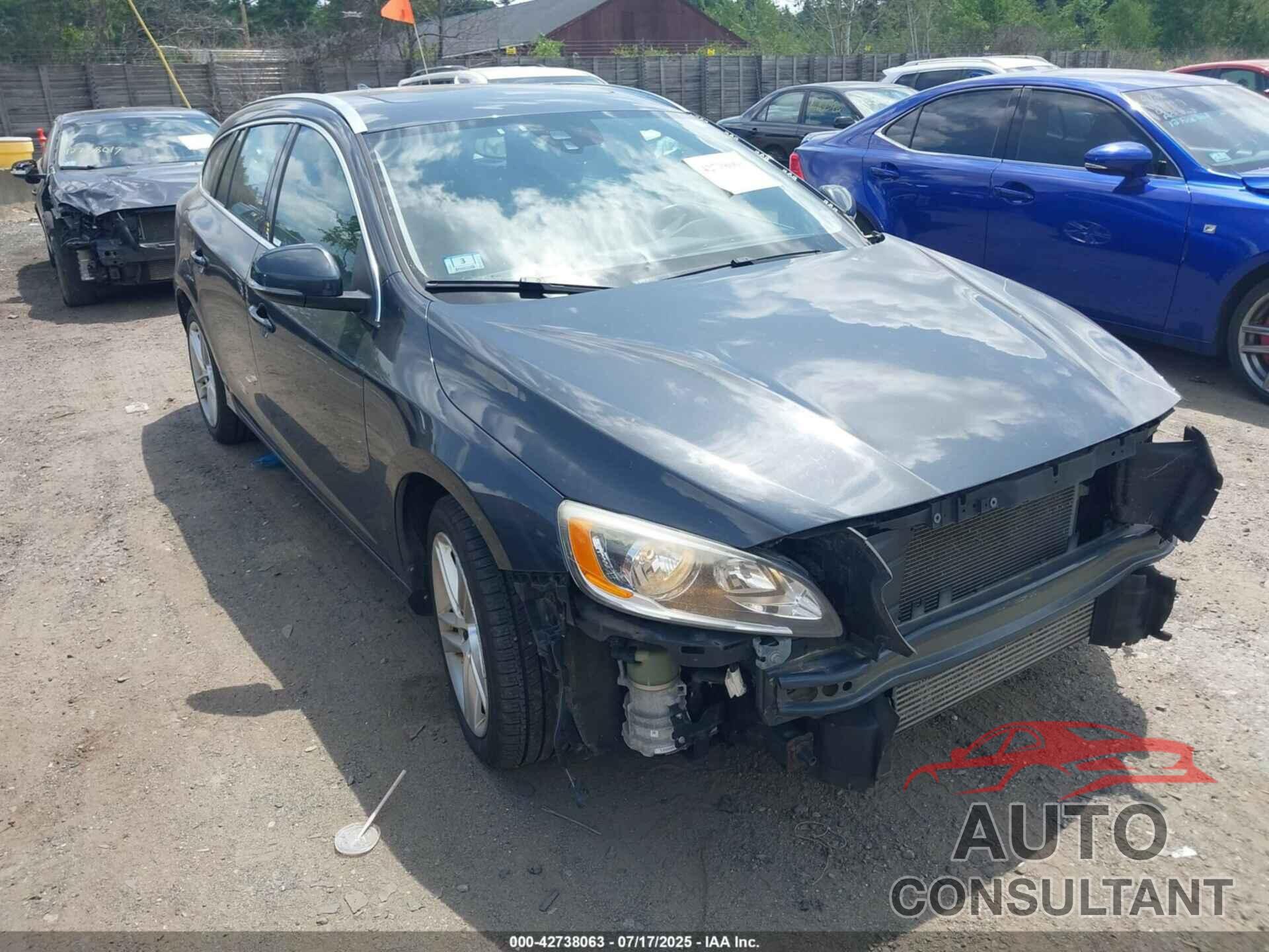 VOLVO V60 2015 - YV1612SK2F1264495