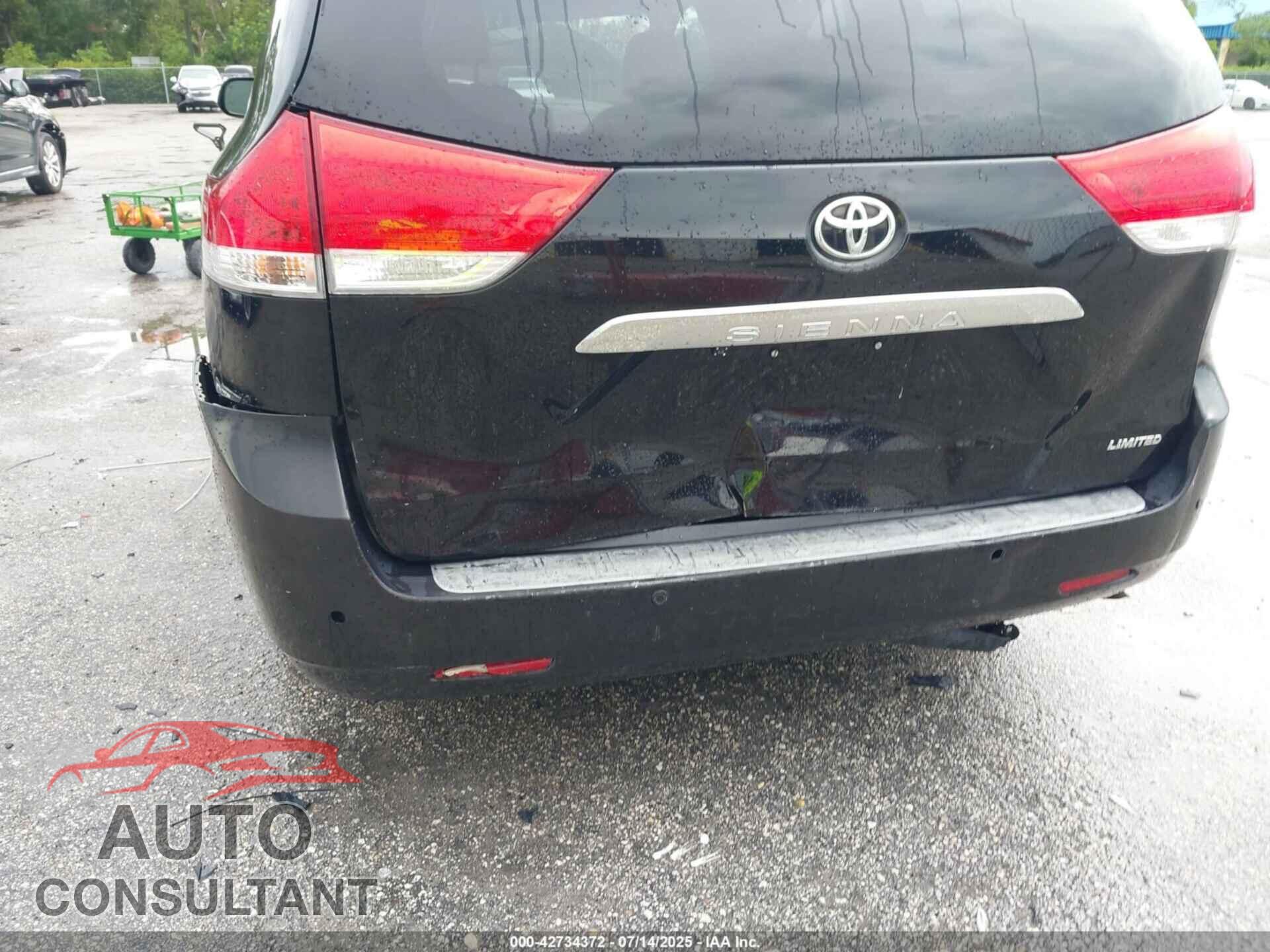 TOYOTA SIENNA 2011 - 5TDYK3DC4BS020769