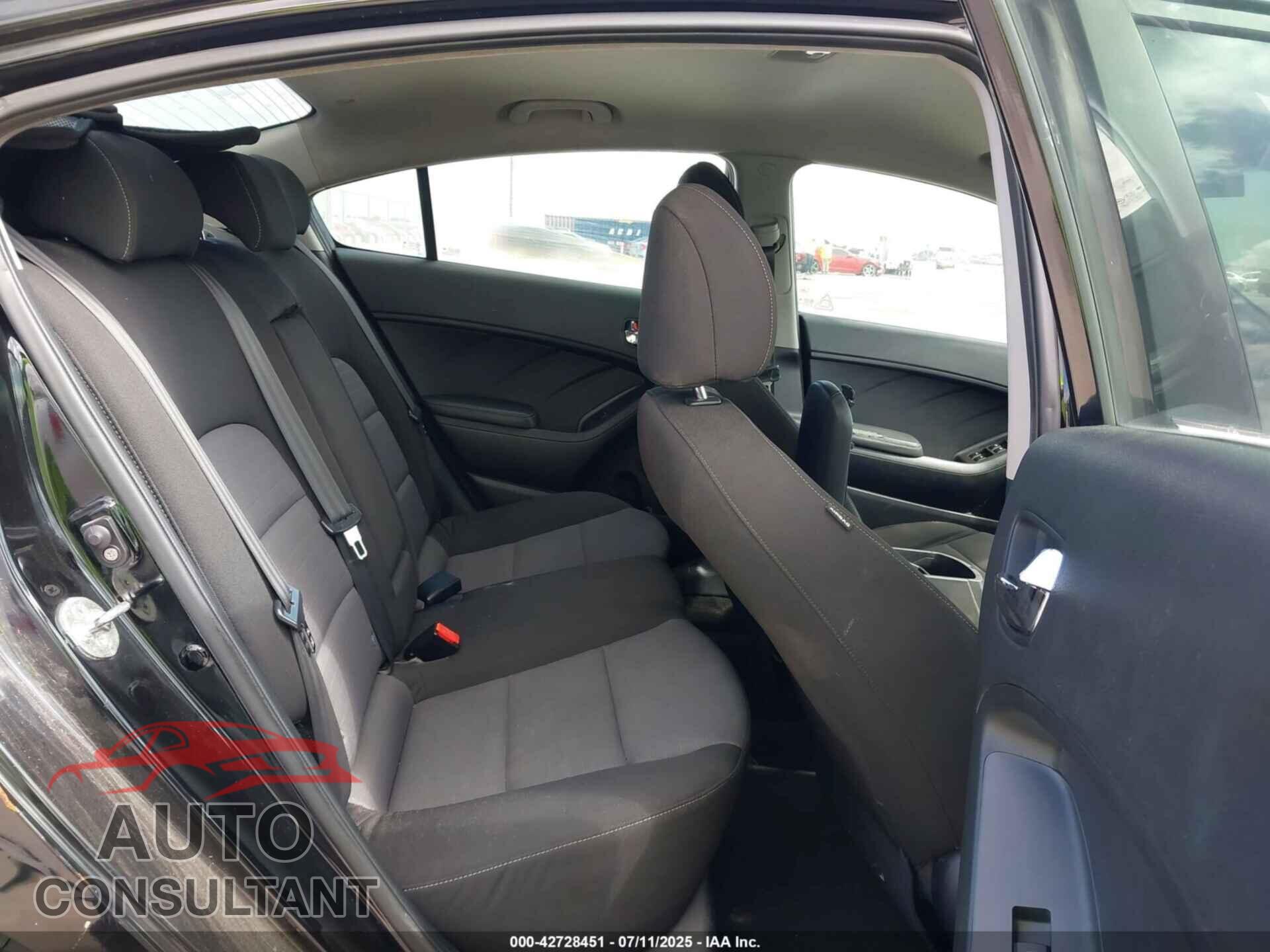 KIA FORTE 2016 - KNAFX4A85G5451503