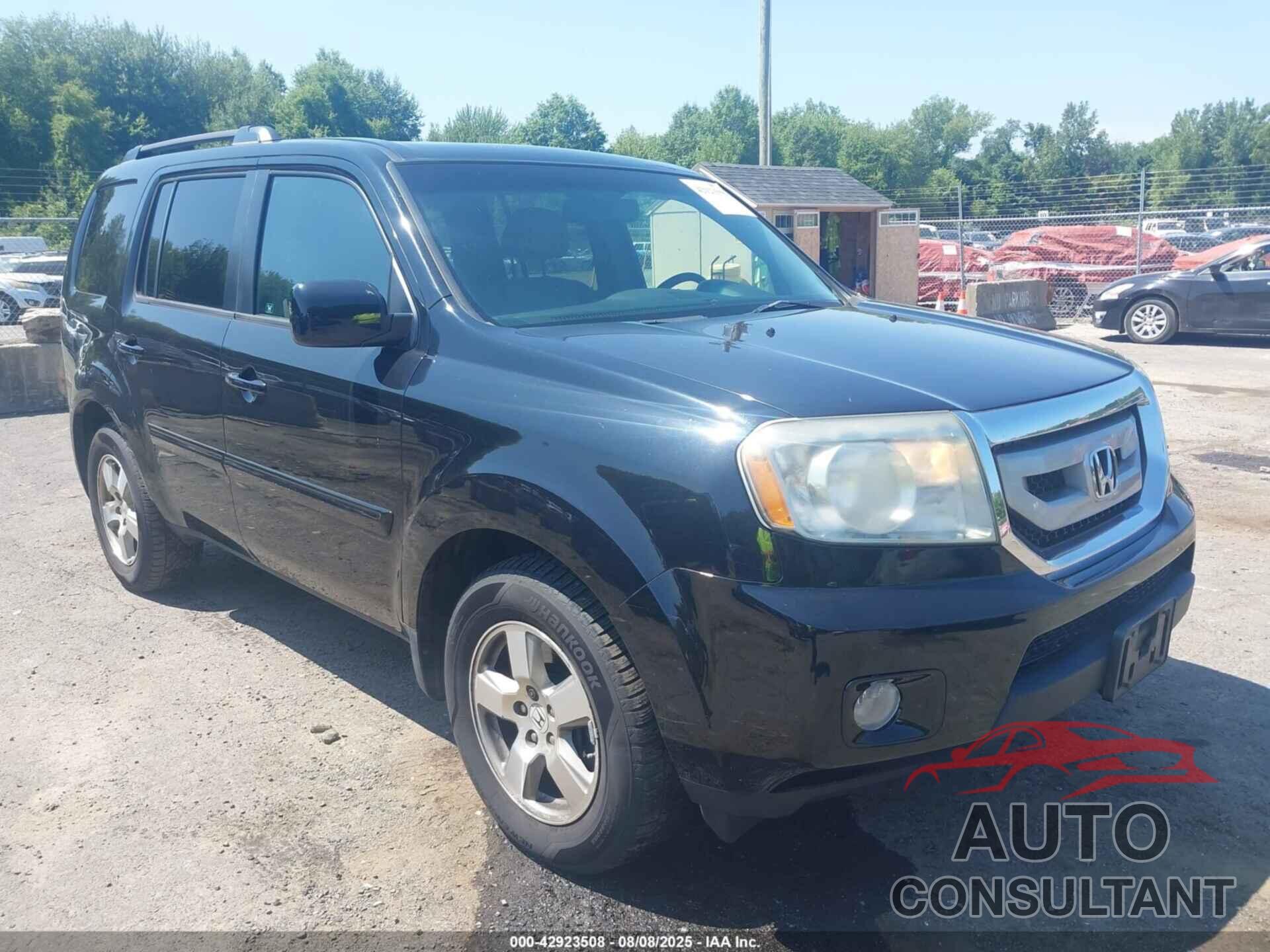 HONDA PILOT 2011 - 5FNYF4H68BB006148