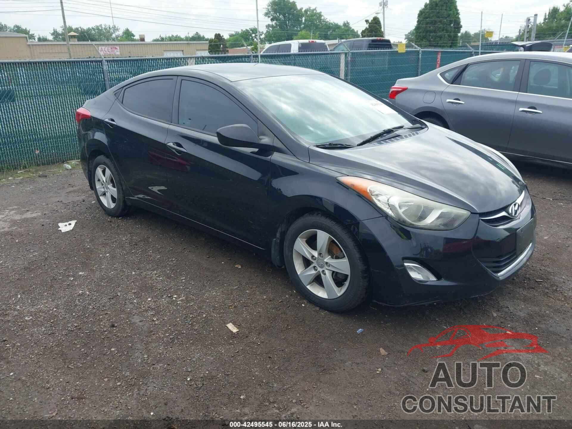 HYUNDAI ELANTRA 2013 - 5NPDH4AE8DH375171