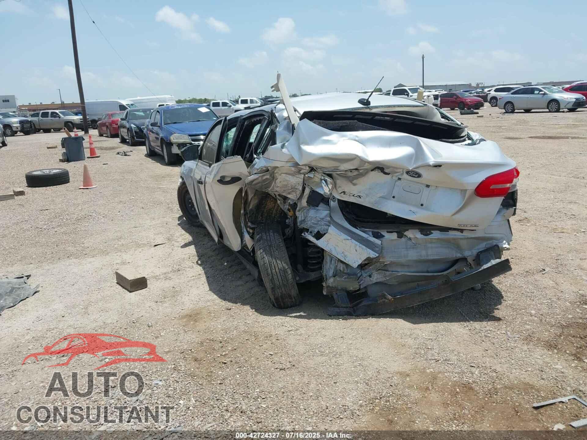 FORD FOCUS 2016 - 1FADP3E27GL245434