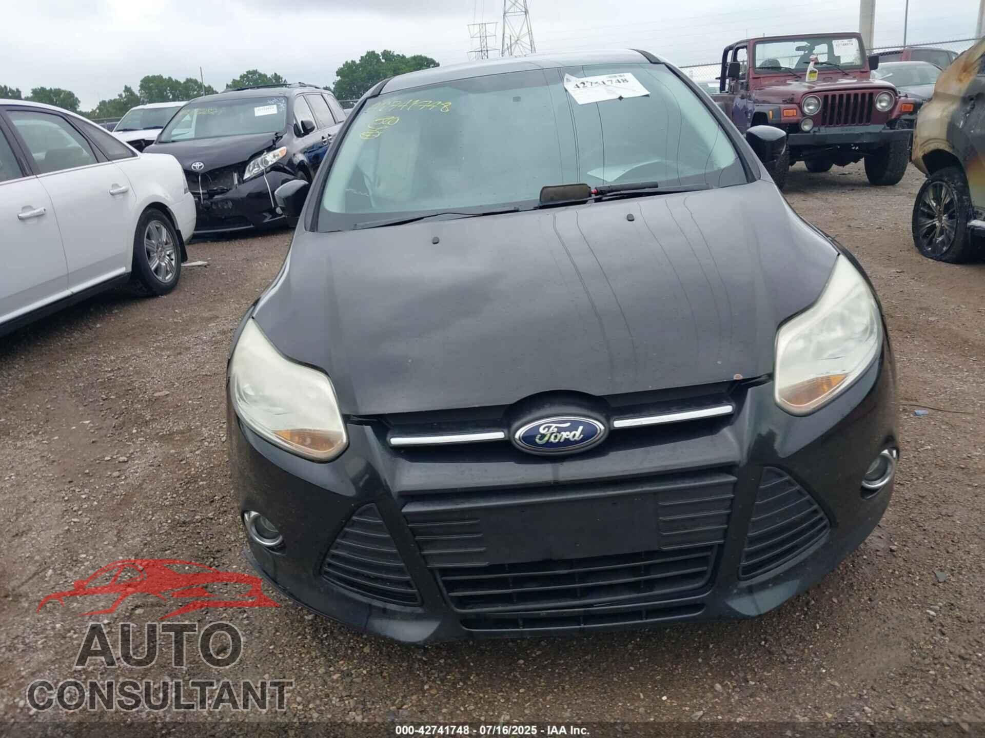 FORD FOCUS 2013 - 1FADP3F2XDL117375