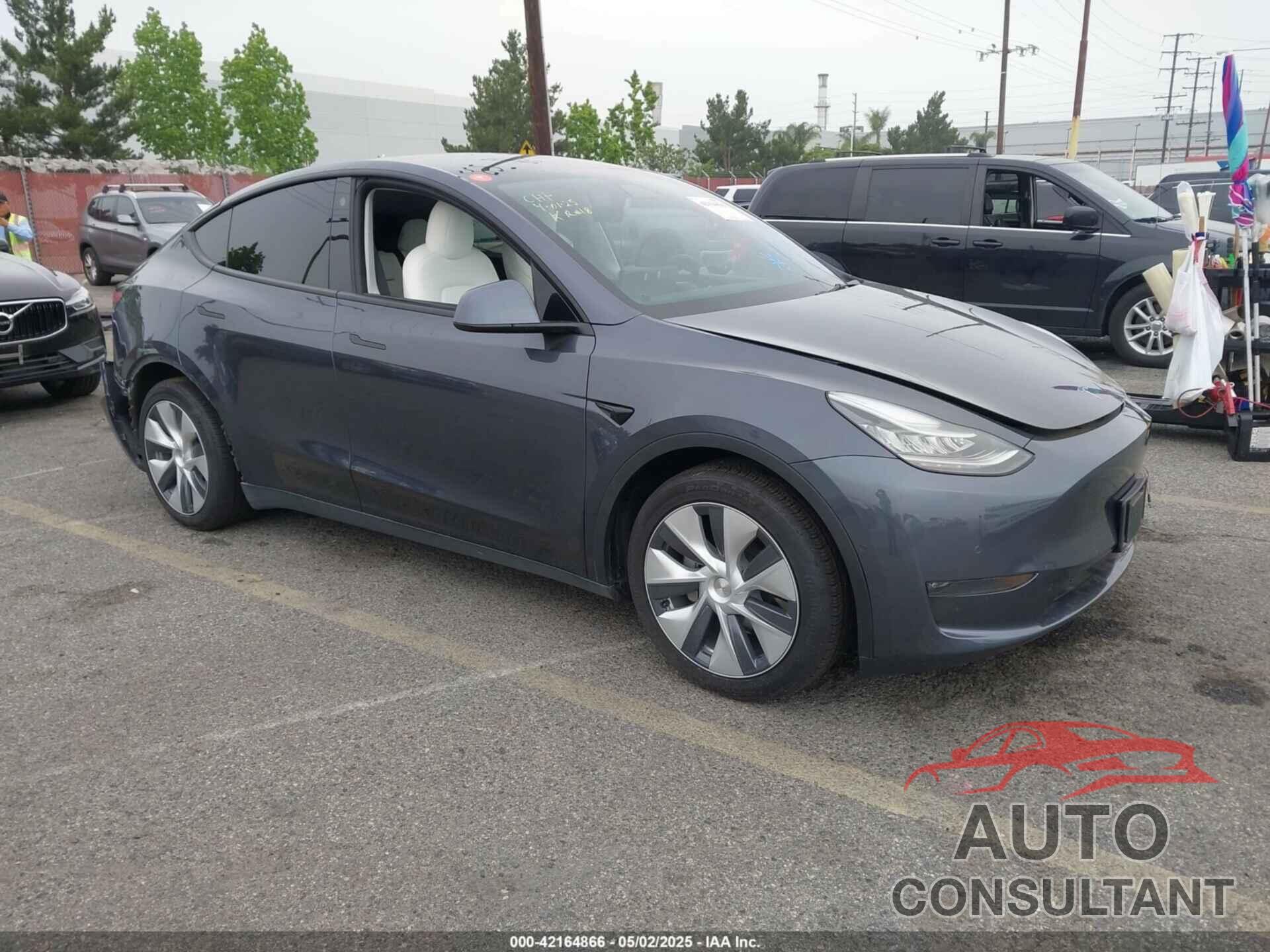 TESLA MODEL Y 2021 - 5YJYGDEEXMF092901