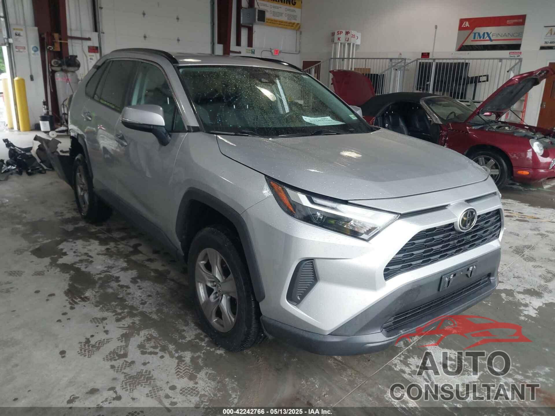 TOYOTA RAV4 2022 - 2T3P1RFV0NW284218