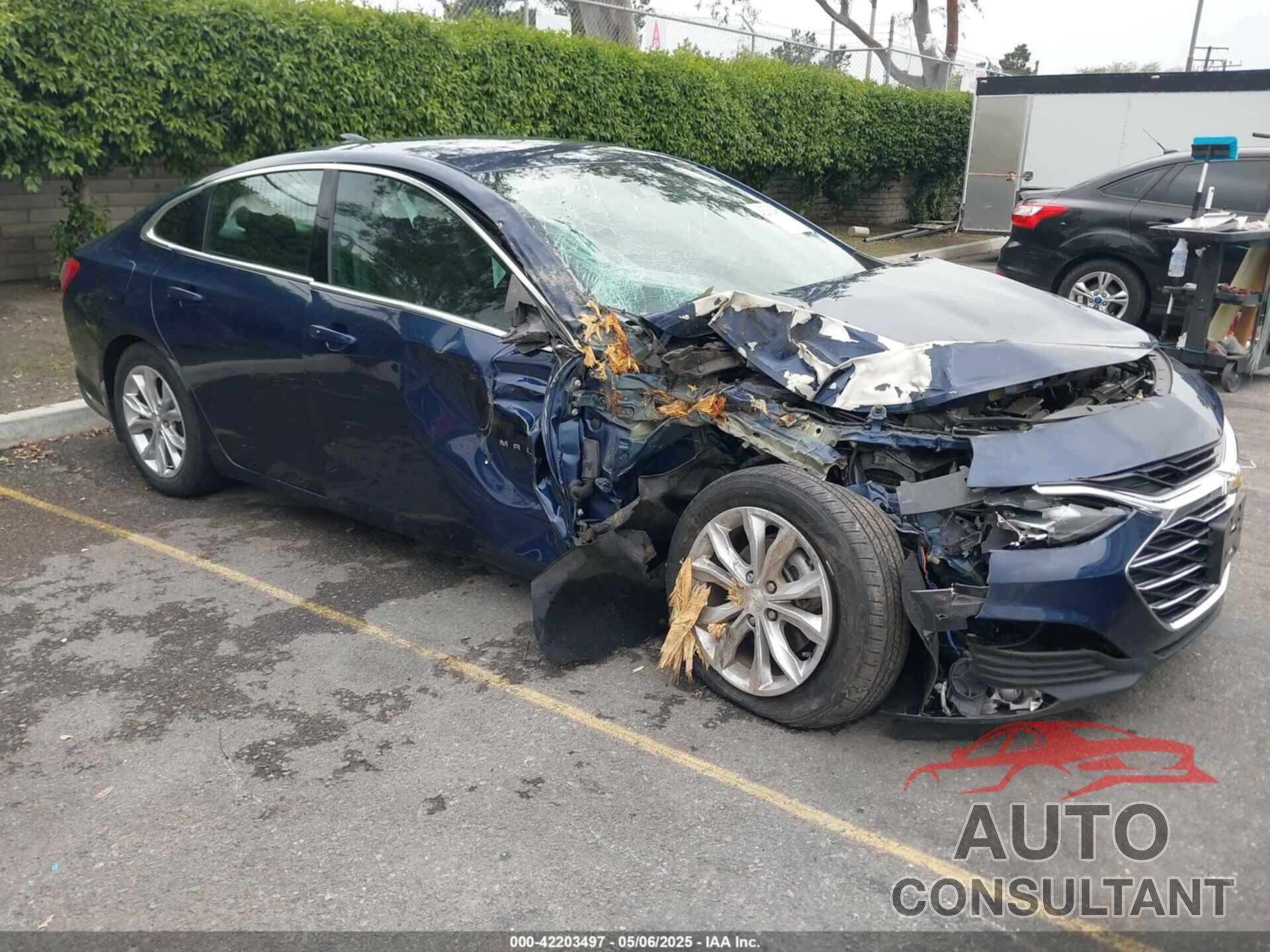 CHEVROLET MALIBU 2020 - 1G1ZD5STXLF116784