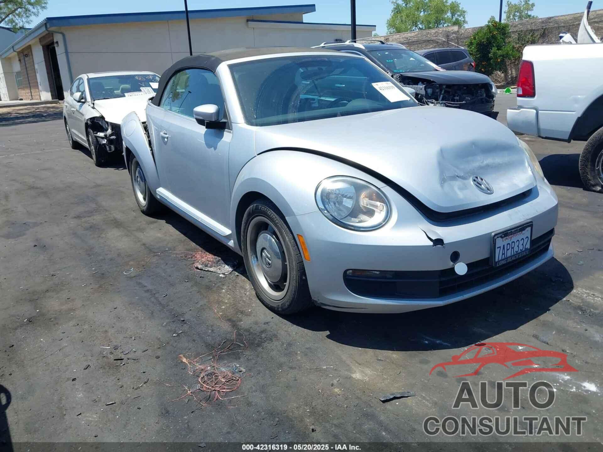 VOLKSWAGEN BEETLE 2013 - 3VW5P7AT2DM807557