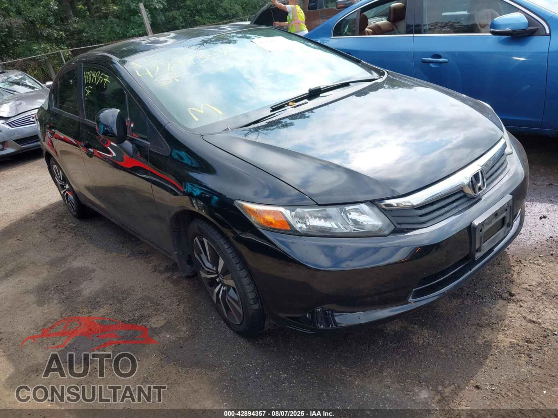 HONDA CIVIC 2012 - 2HGFB2F52CH577634
