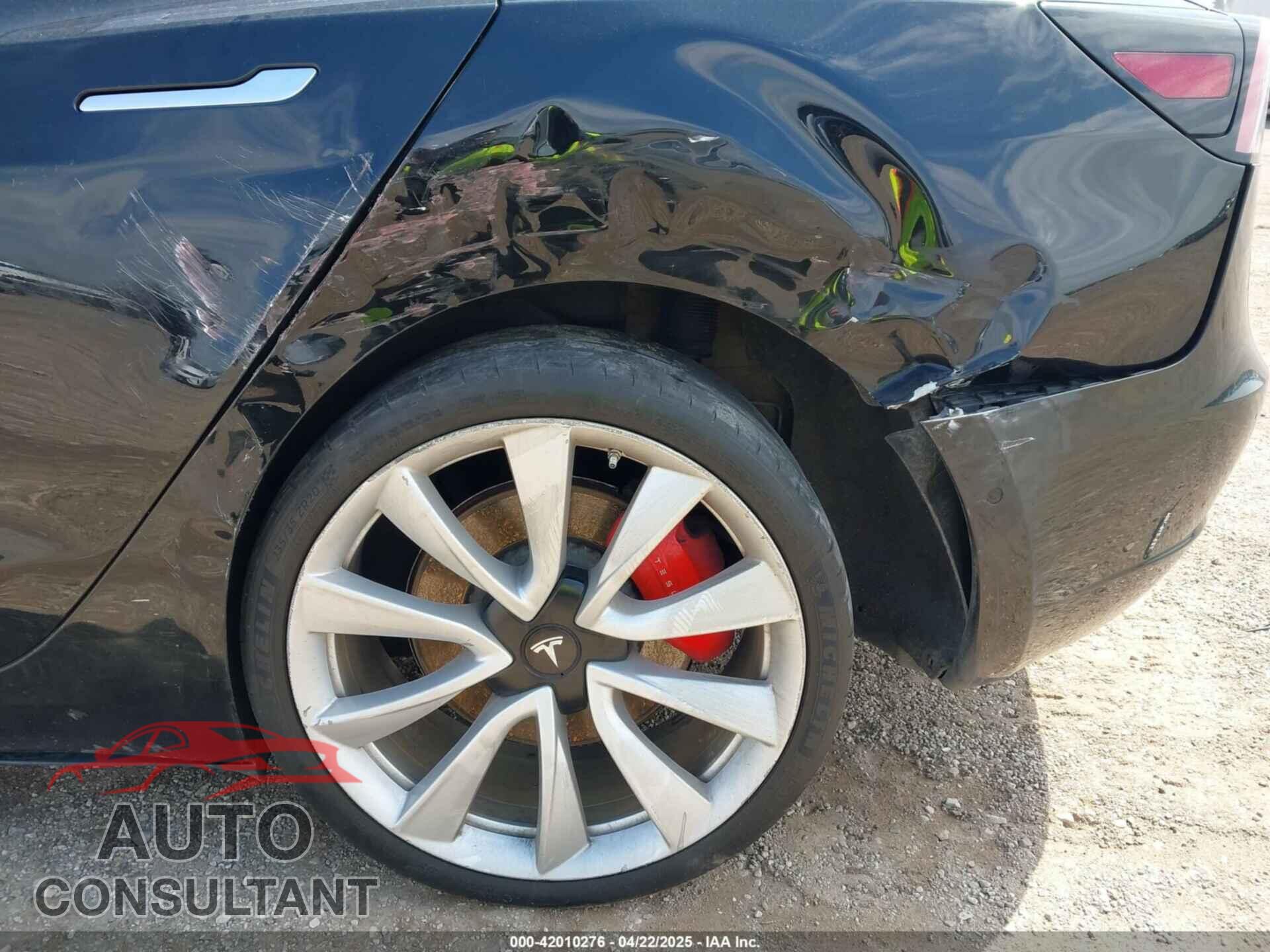 TESLA MODEL 3 2019 - 5YJ3E1EB1KF438335