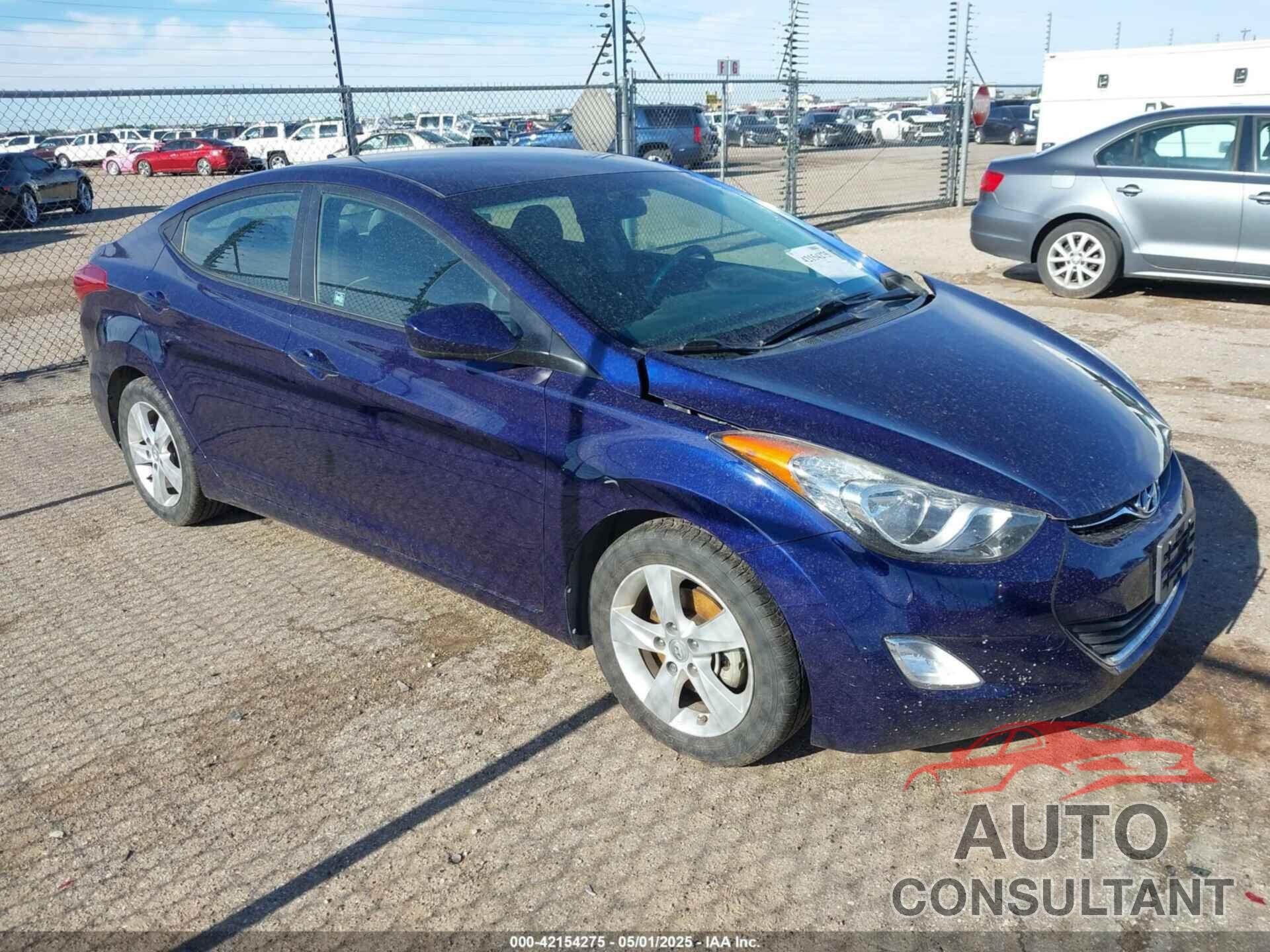 HYUNDAI ELANTRA 2013 - 5NPDH4AE0DH369669