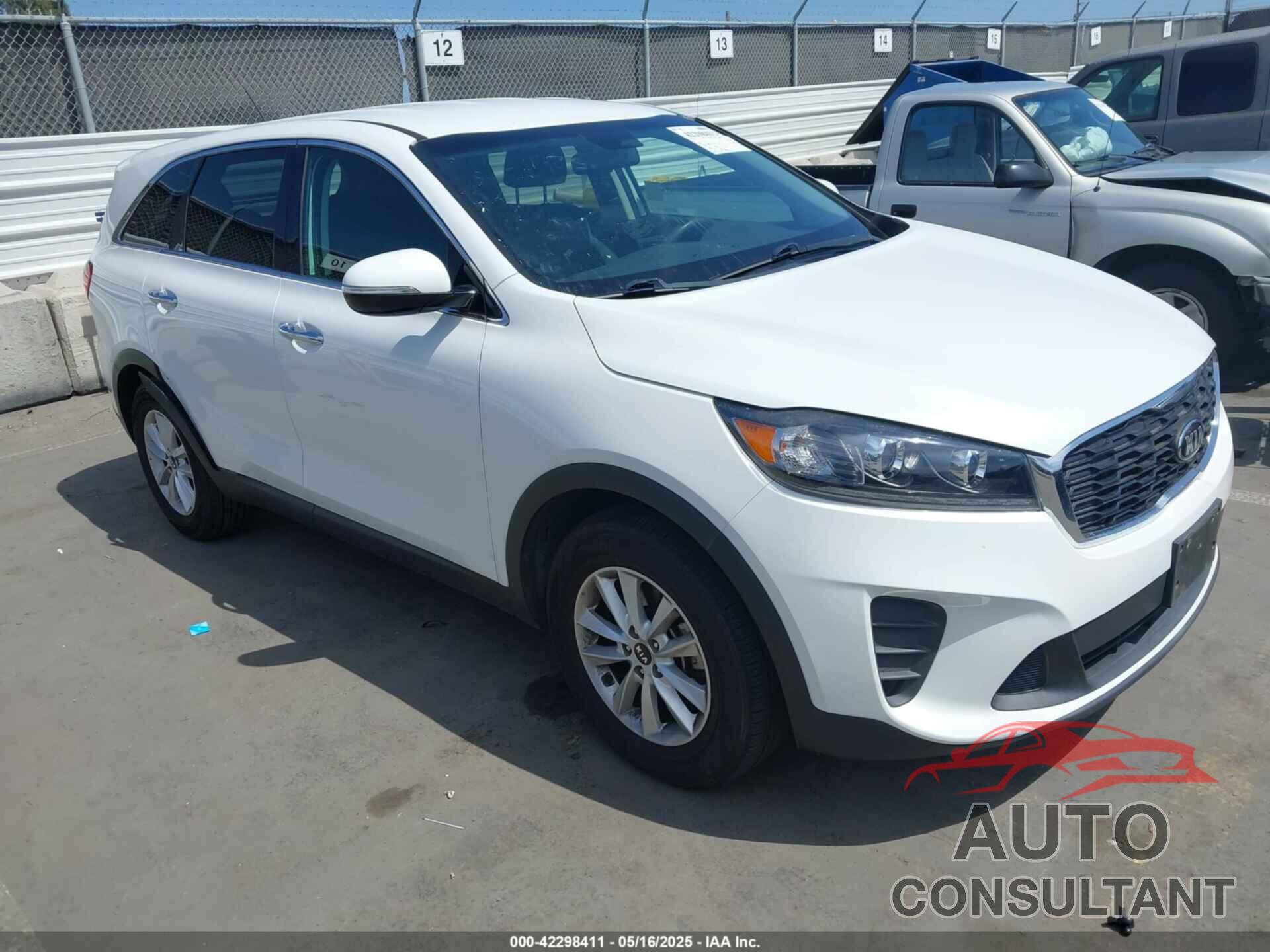 KIA SORENTO 2019 - 5XYPG4A38KG550585