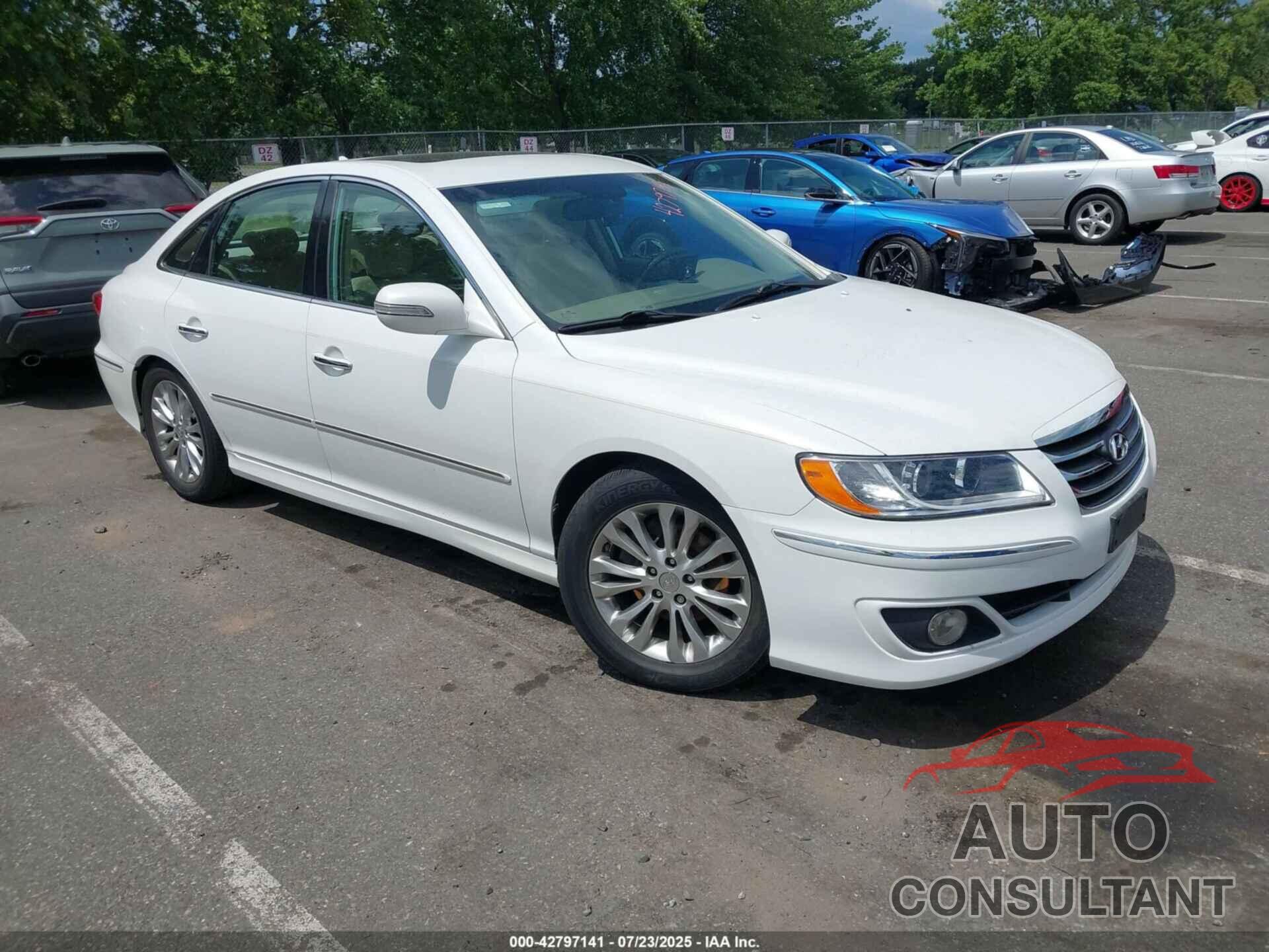 HYUNDAI AZERA 2011 - KMHFC4DF3BA547165