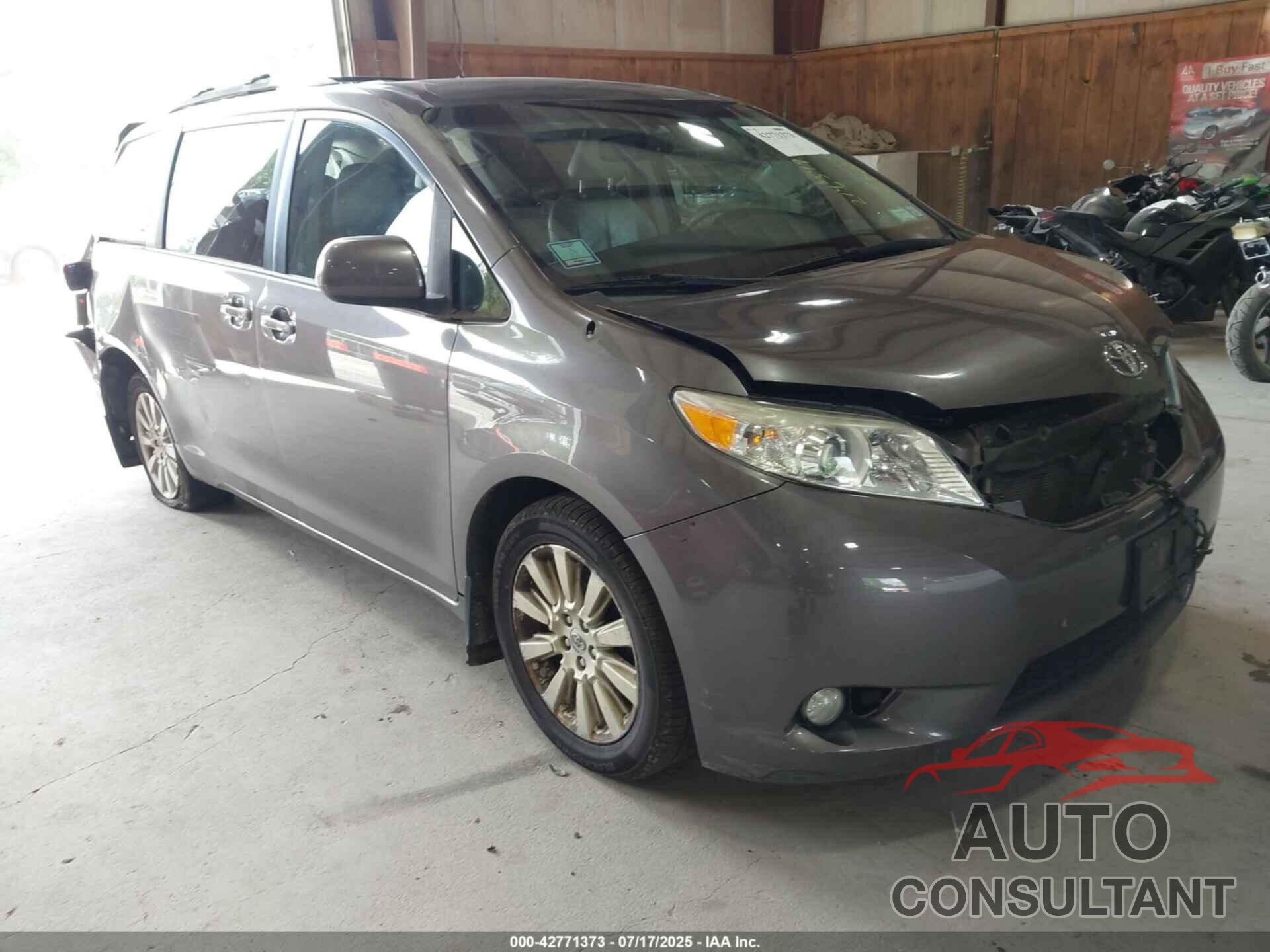 TOYOTA SIENNA 2014 - 5TDDK3DC7ES078040