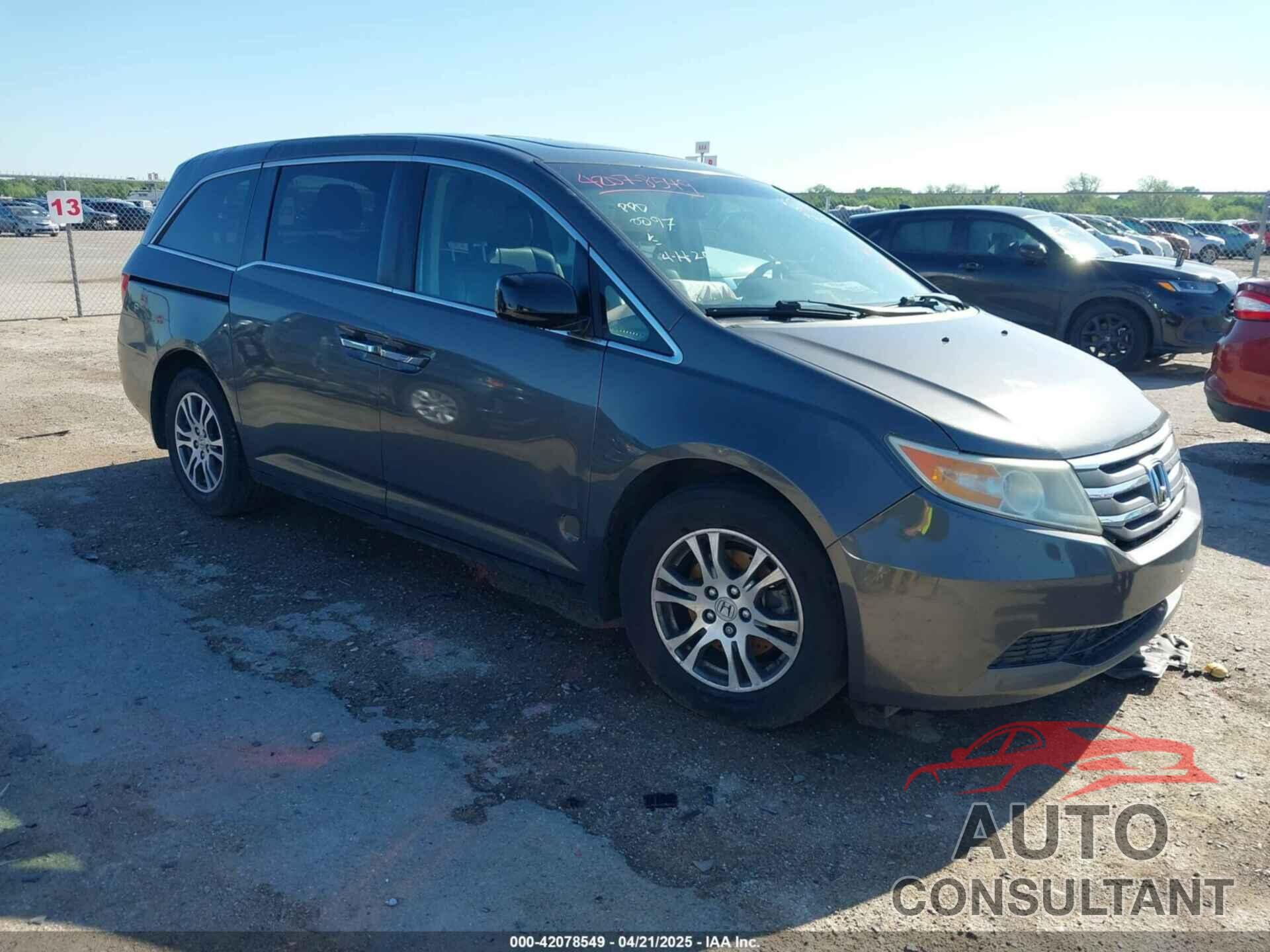 HONDA ODYSSEY 2013 - 5FNRL5H67DB010097