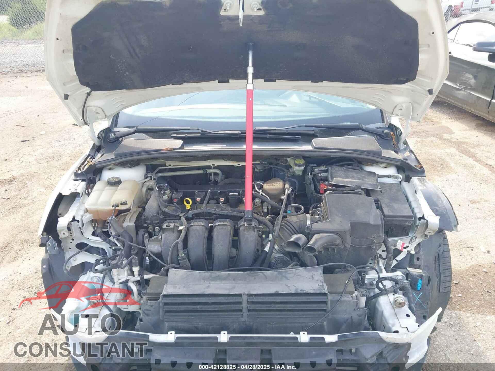 FORD FOCUS 2015 - 1FADP3N28FL200338