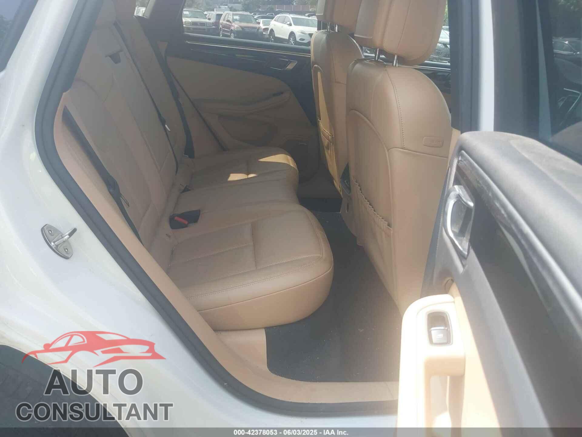 PORSCHE MACAN 2018 - WP1AA2A58JLB19260