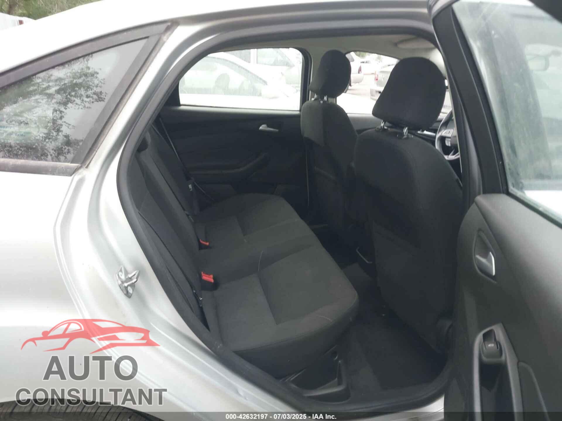 FORD FOCUS 2017 - 1FADP3FE5HL276790