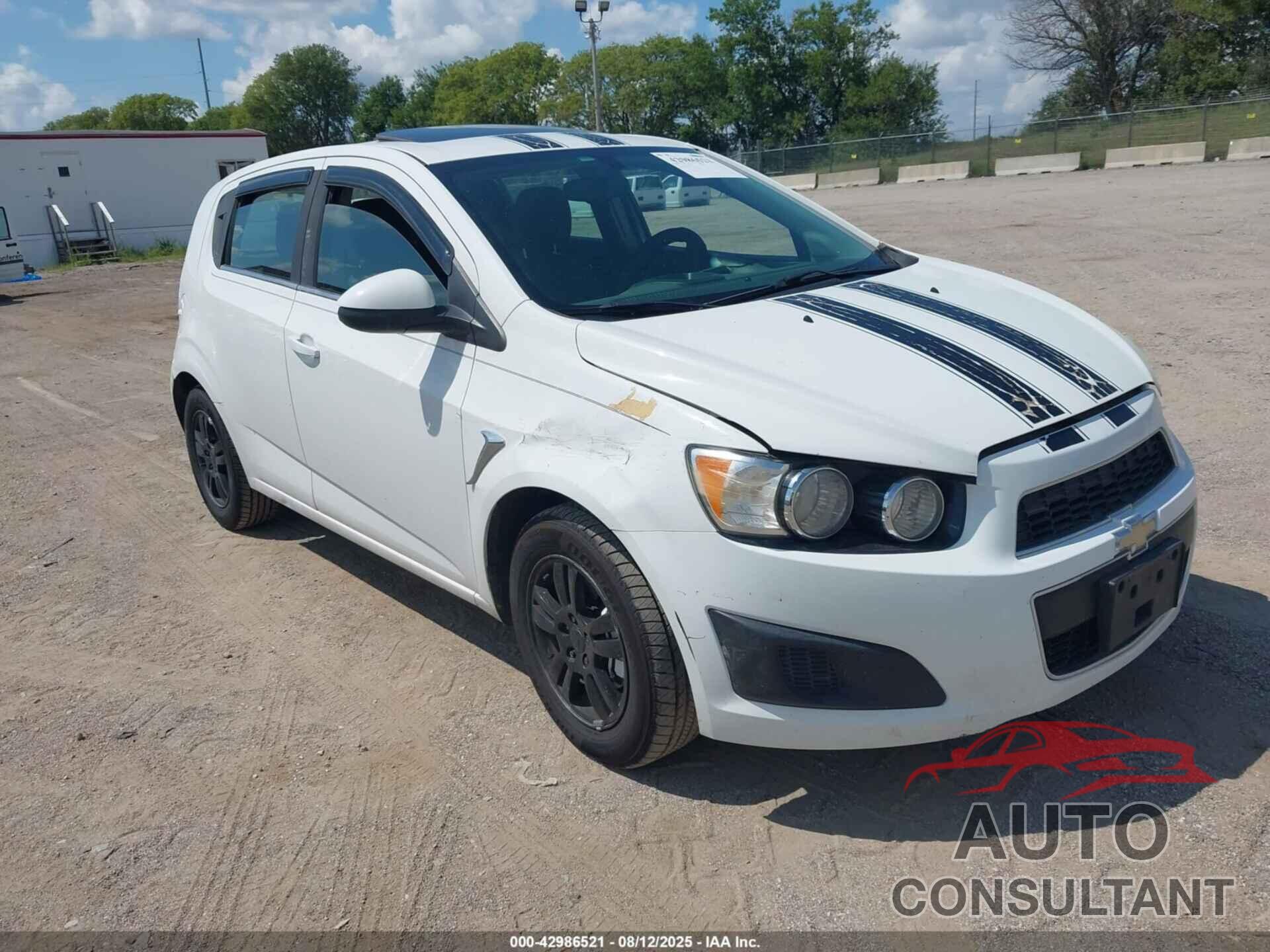 CHEVROLET SONIC 2014 - 1G1JC6SBXE4179959