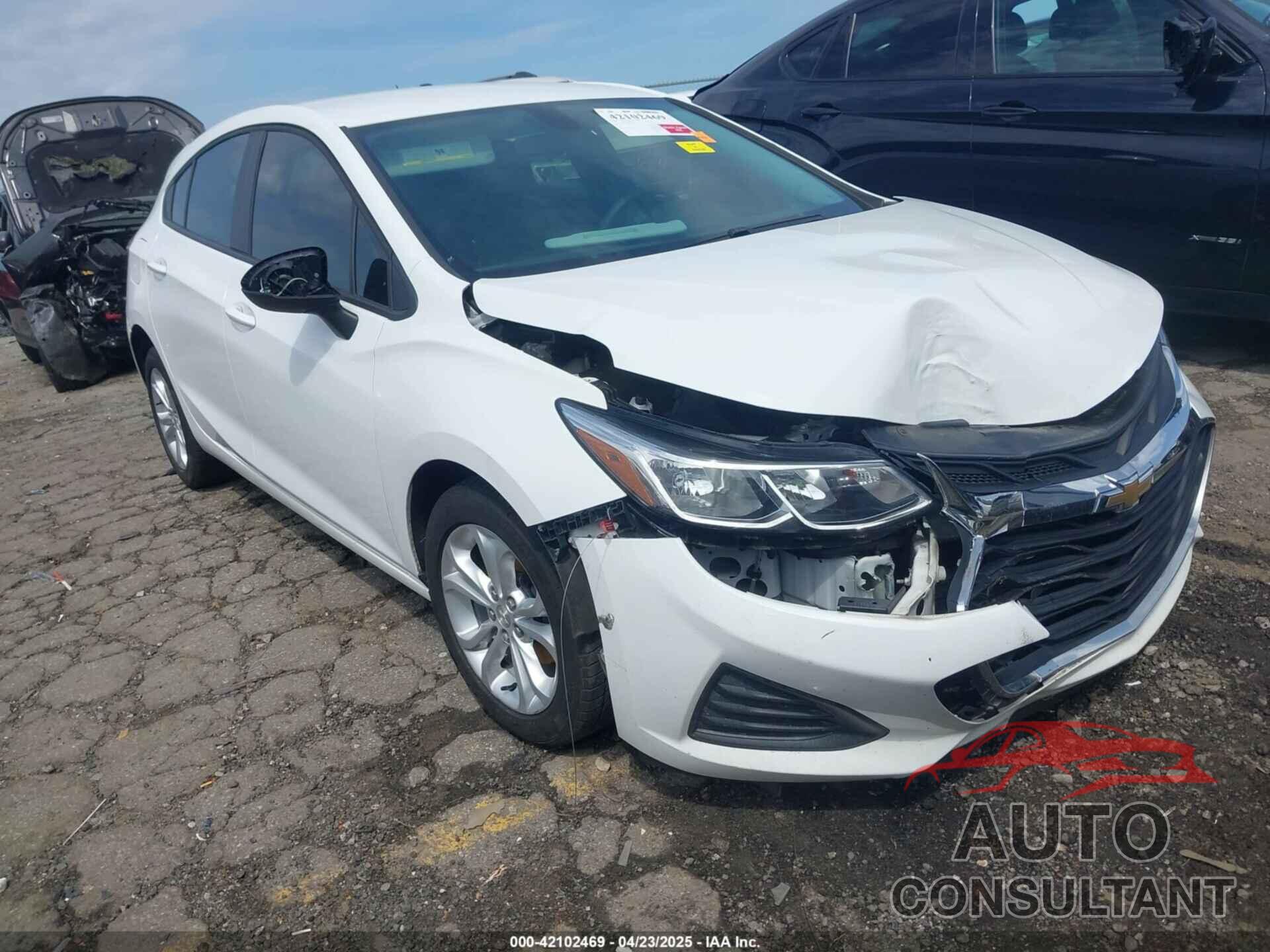 CHEVROLET CRUZE 2019 - 3G1BC6SM4KS585947