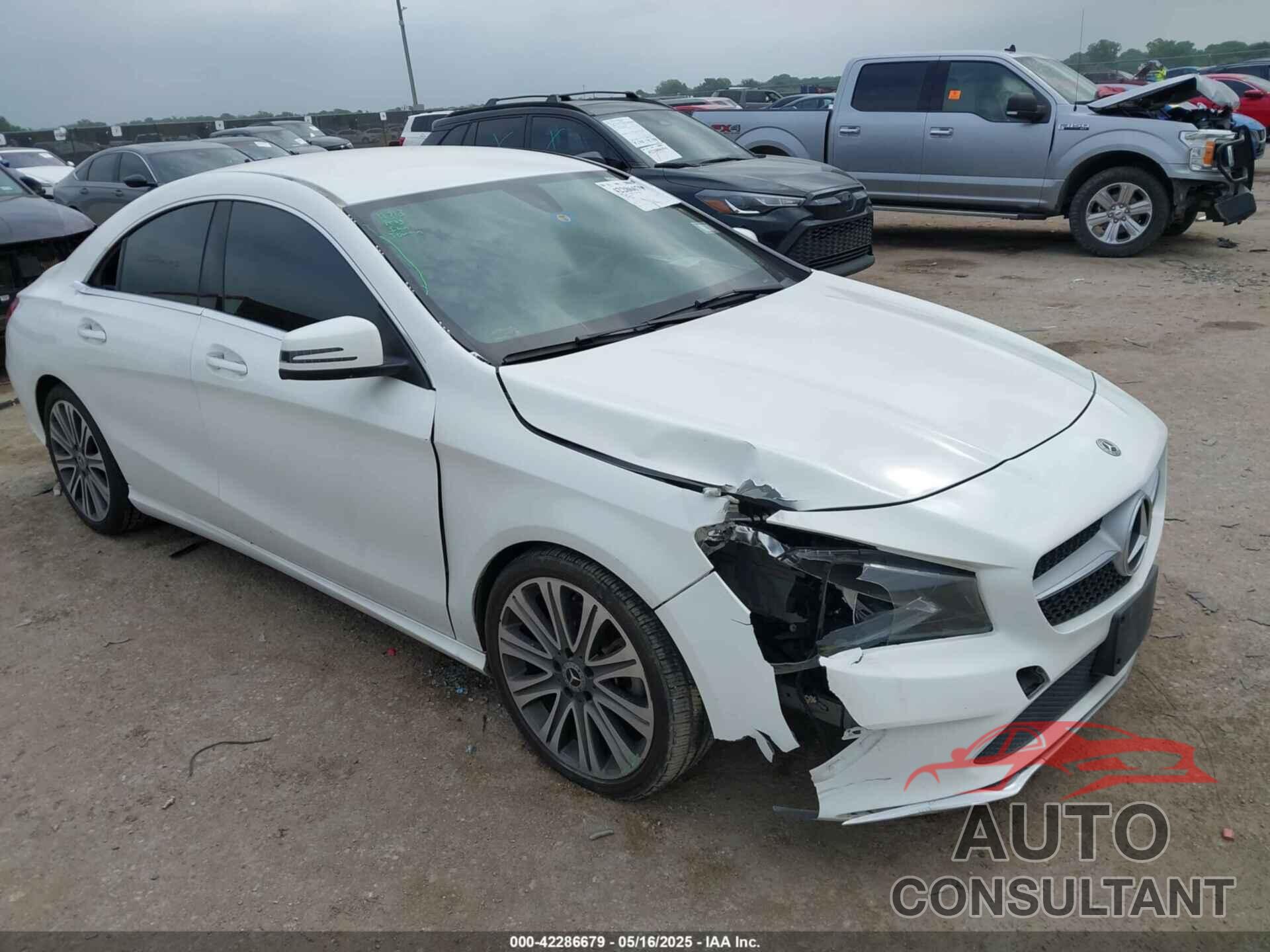 MERCEDES-BENZ CLA 250 2018 - WDDSJ4EB9JN668655