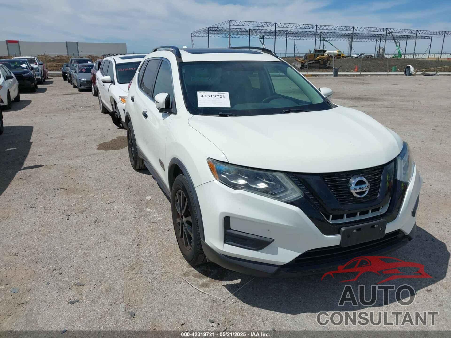 NISSAN ROGUE 2017 - 5N1AT2MT0HC770054